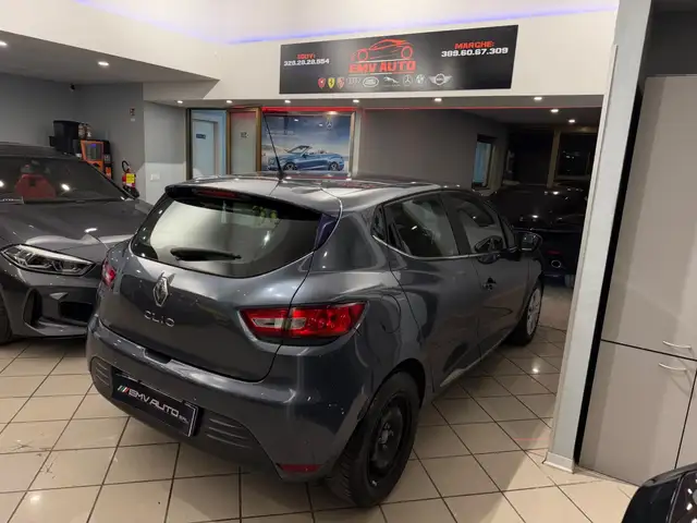 Renault Clio view 13