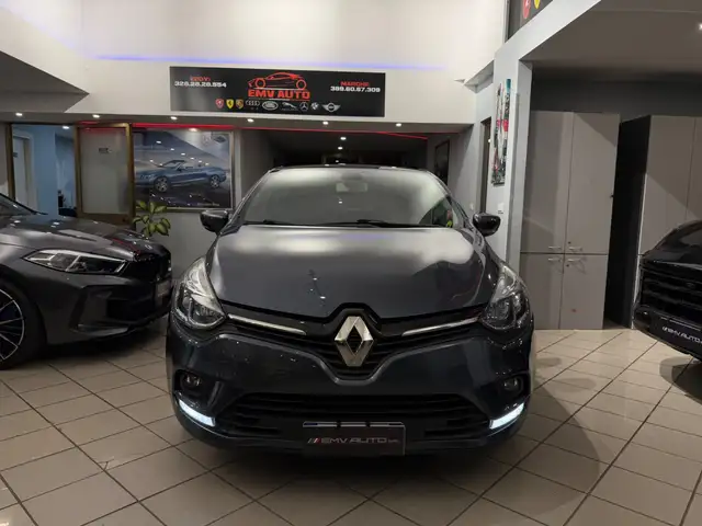 Renault Clio view 4