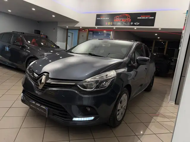 Renault Clio view 3