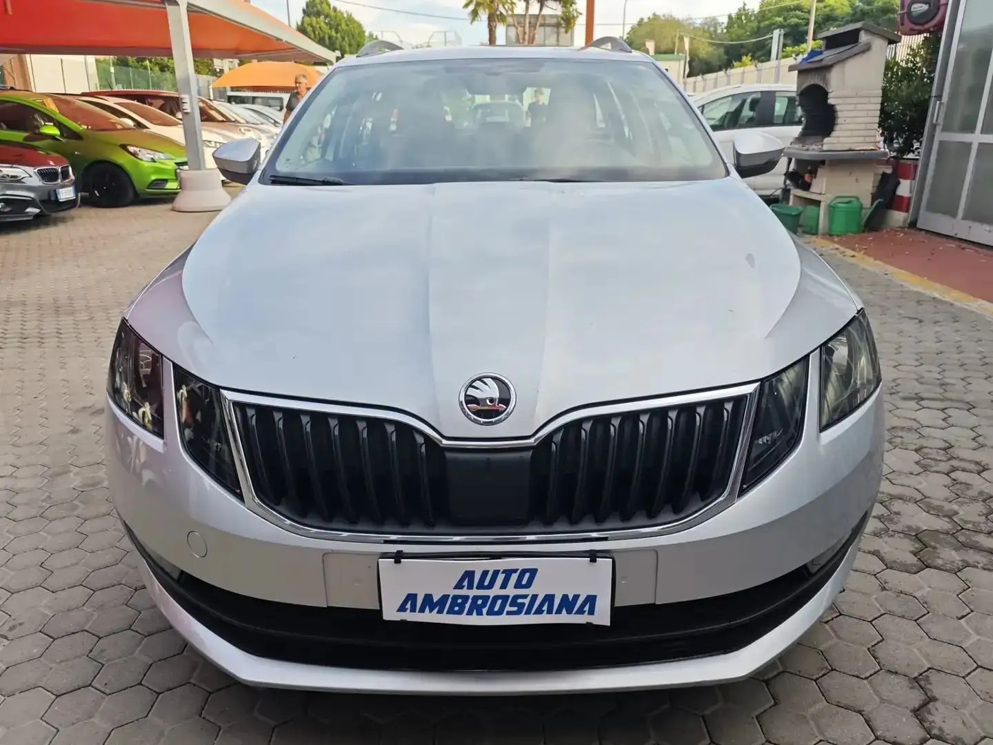 Skoda Octavia Octavia  2017 Wagon  1.6 tdi Style 115c Dsg Argento - 2