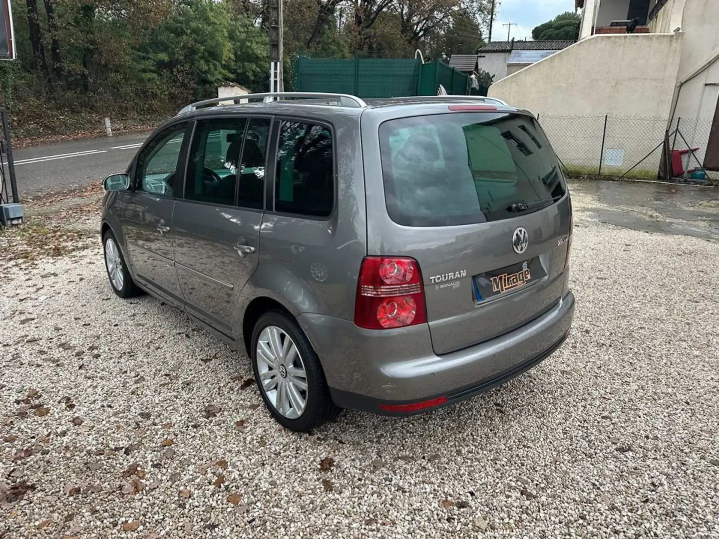 Volkswagen Touran 2.0 TDI 140 CARAT 7PL Gris - 2