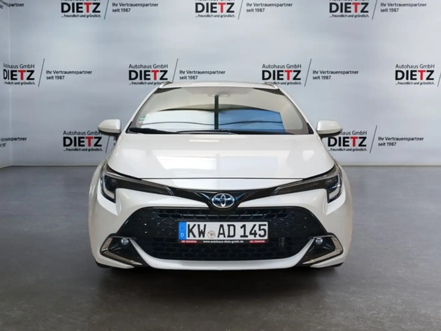 Toyota Corolla Touring 2.0 Sports Hybrid Team D*ACC*KAM*TOTW Weiß - 2