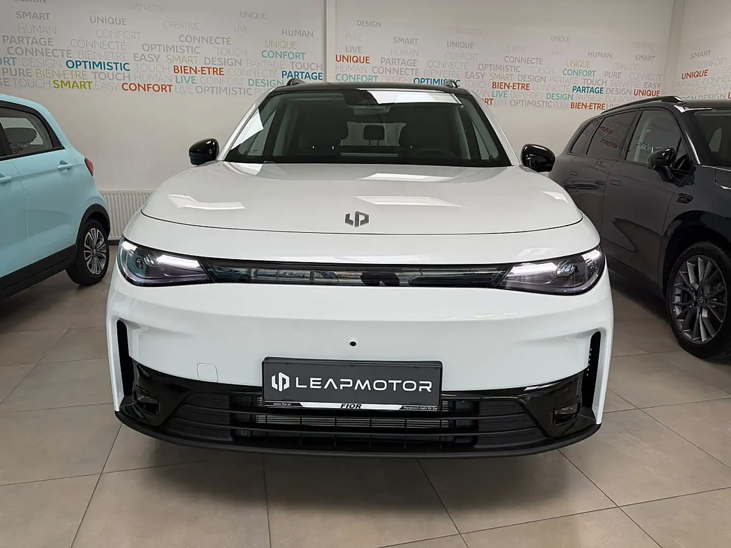 Leapmotor C10 Elektro AWD 81,9kWh Design ProMax (L1084) Weiß - 2