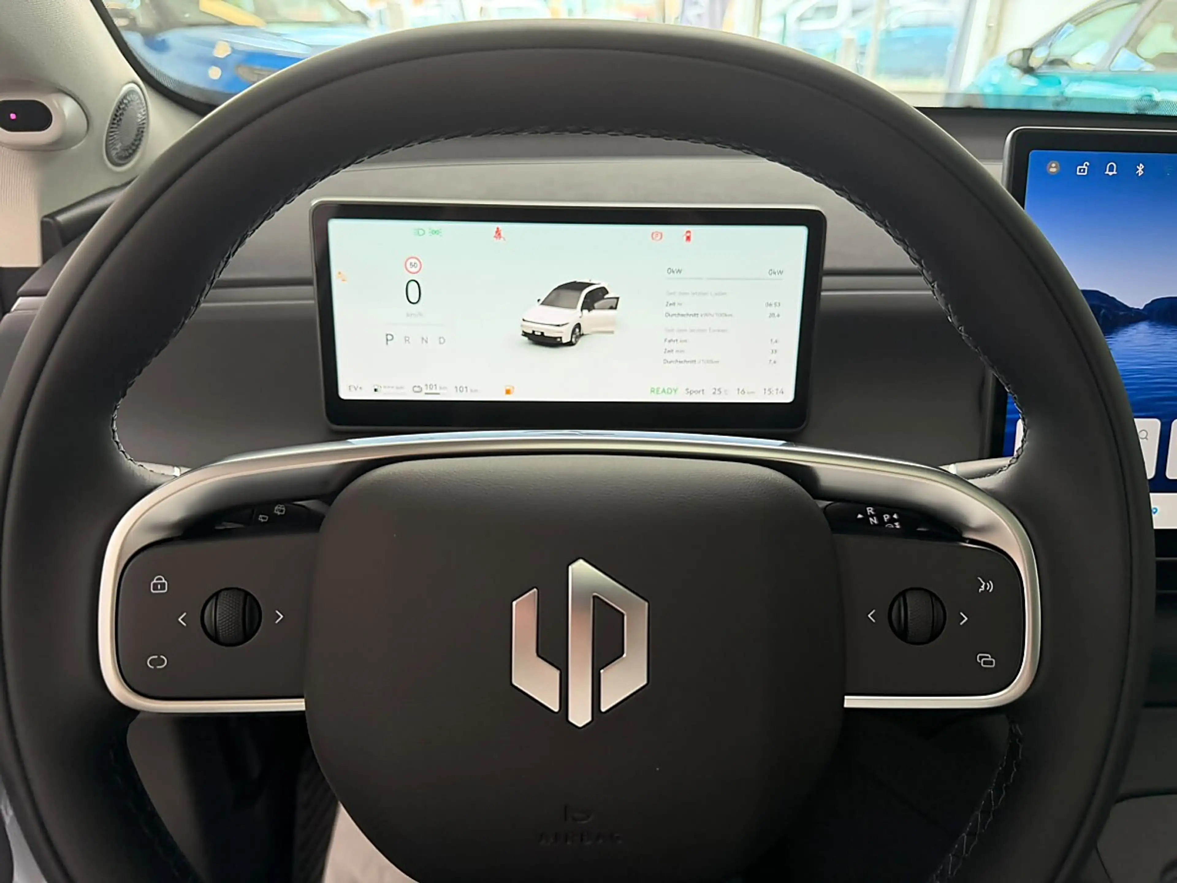 Leapmotor C10 Elektro AWD 81,9kWh Design ProMax (L1084) — photo 13