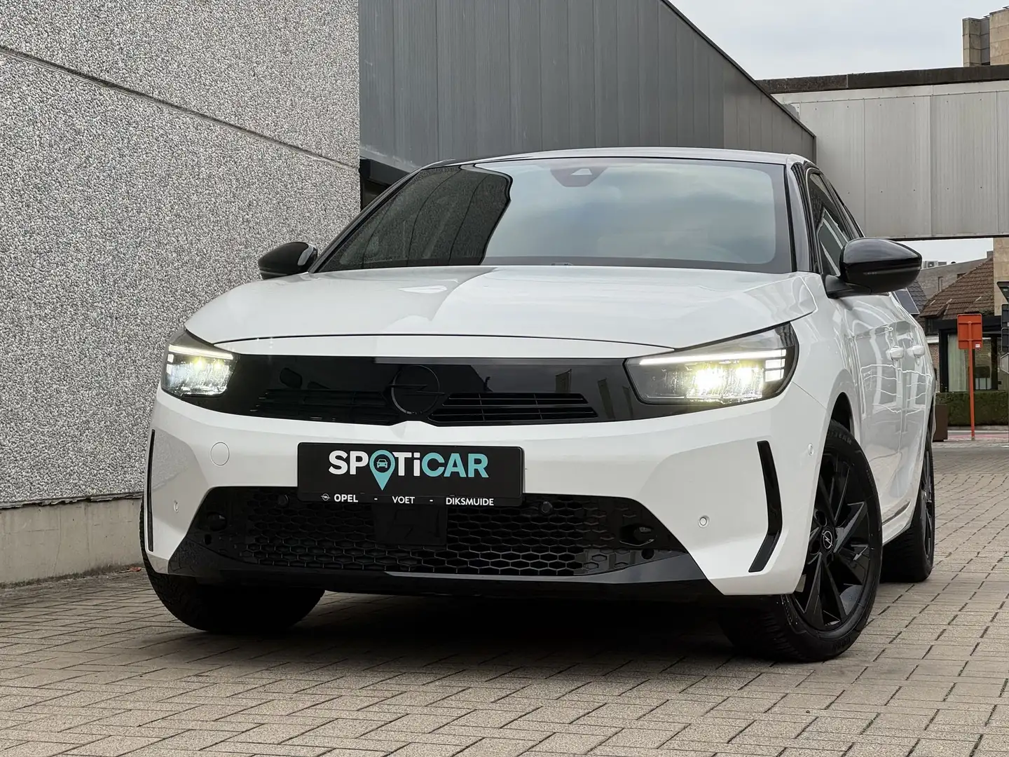 Opel Corsa 1.2B 75PK GS GPS/CAMERA/PARKPILOT/KEYLESS Blanc - 1