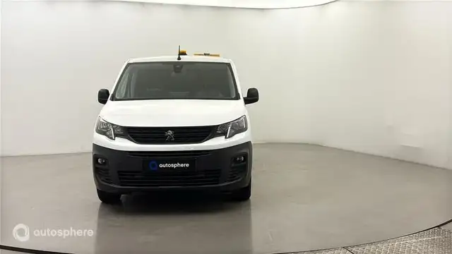 Peugeot Partner view 2