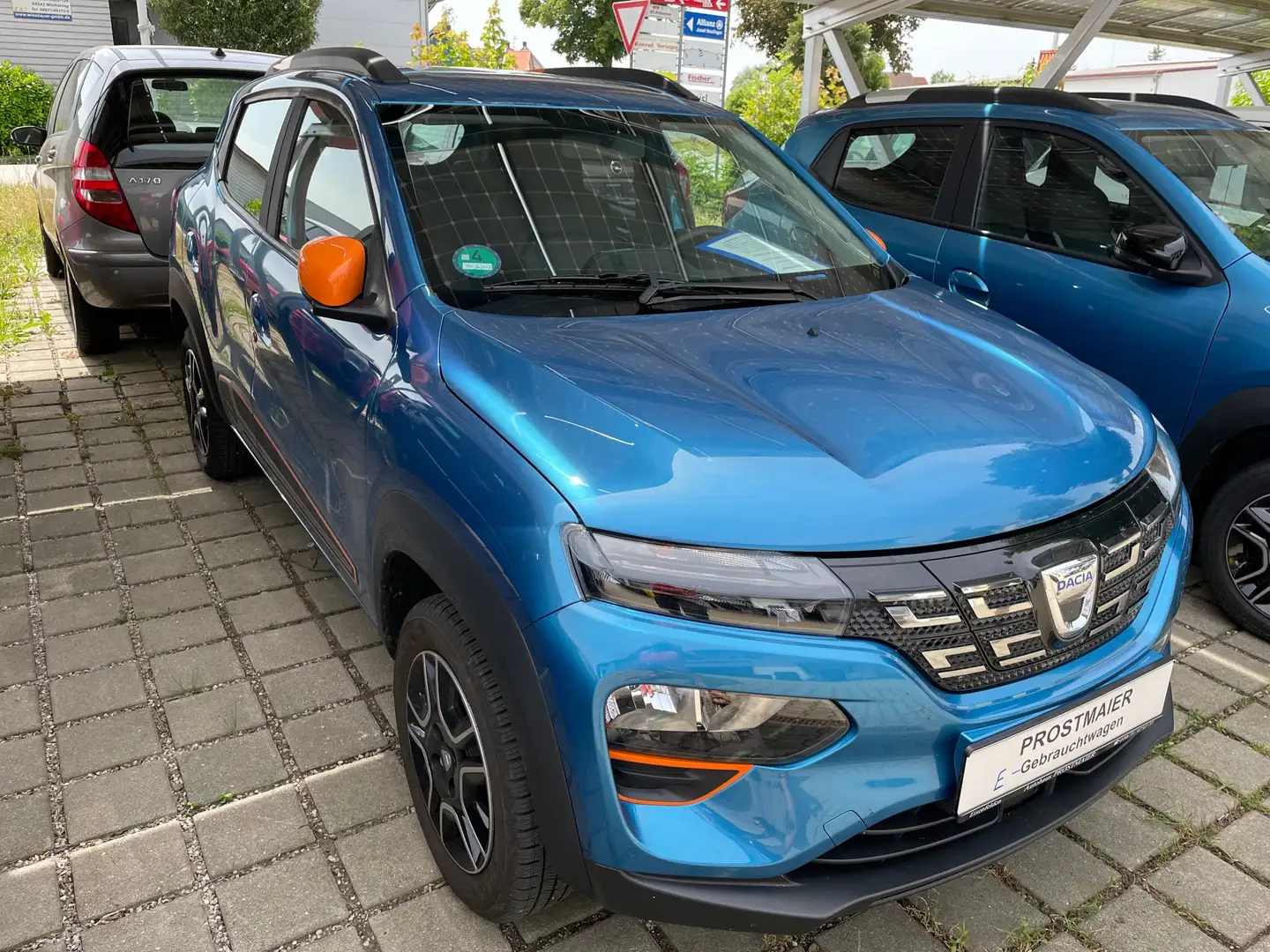 Dacia Spring Comfort Plus Blau - 1