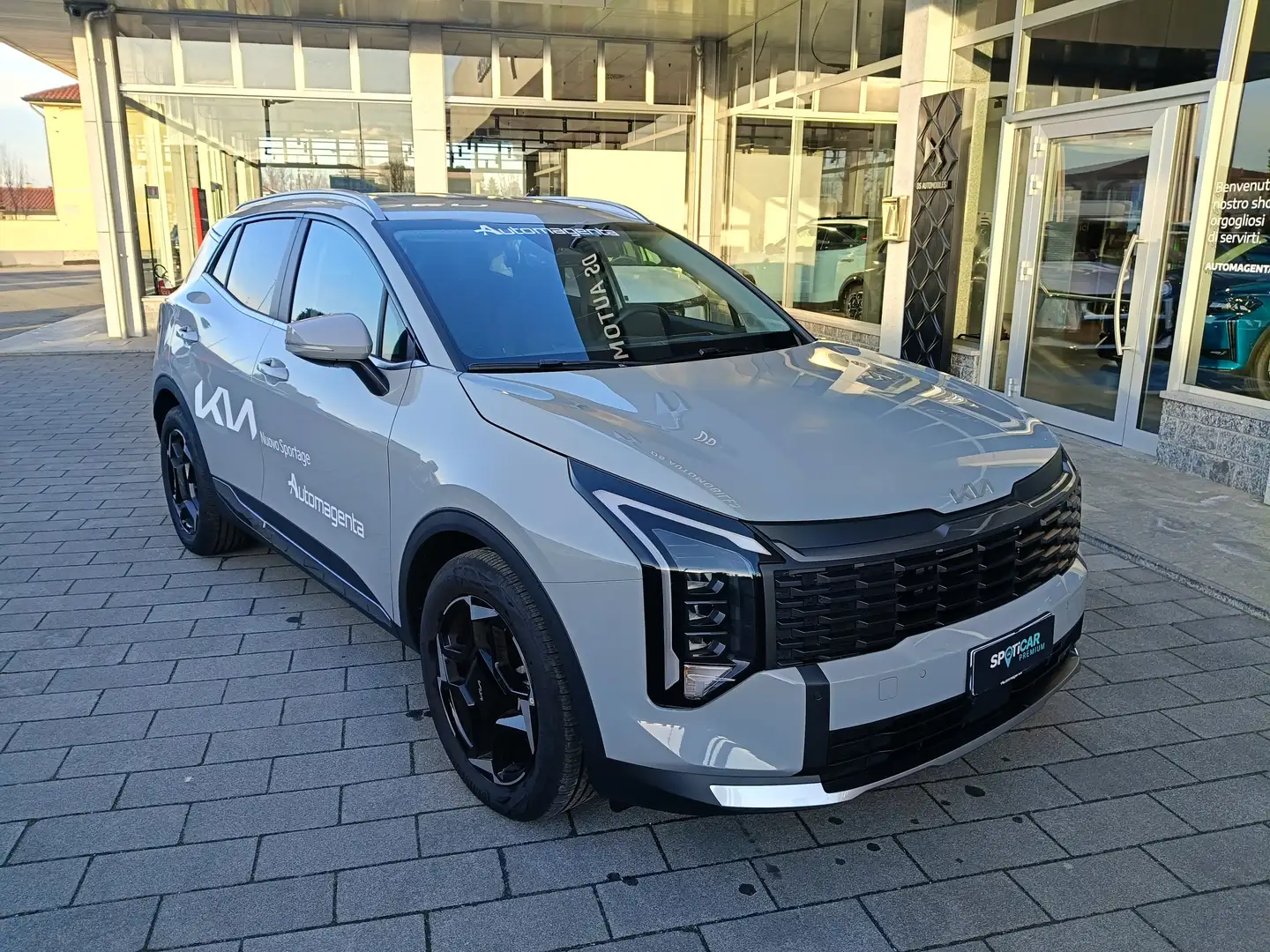 Kia Sportage 1.6 TGDi 150cv DCT7 STYLE DIMOSTRATIVA Grau - 1