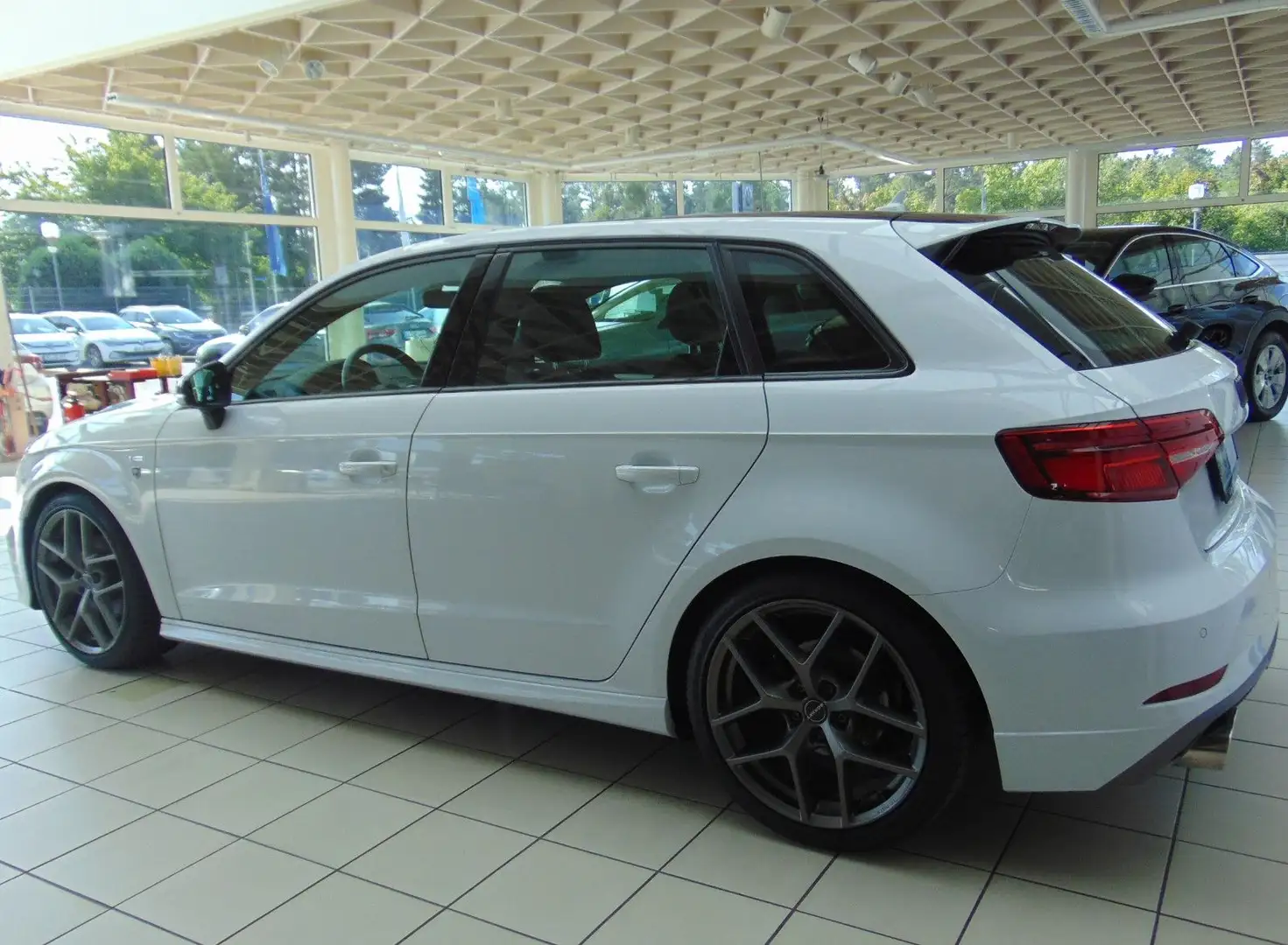 Audi A3 Sportback sport s line selection Weiß - 2