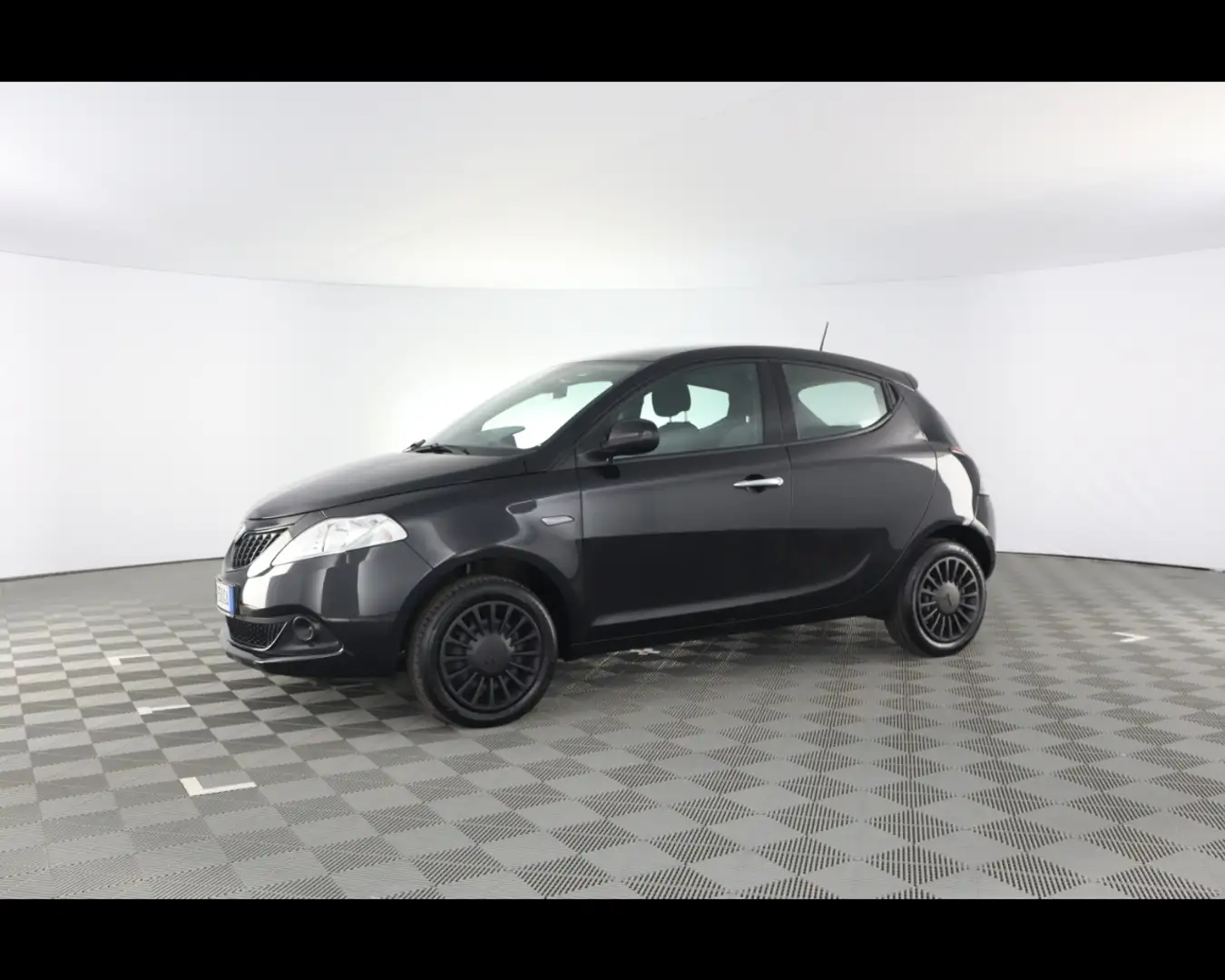 Lancia Ypsilon 1.0 FireFly Hybrid Silver Nero - 1