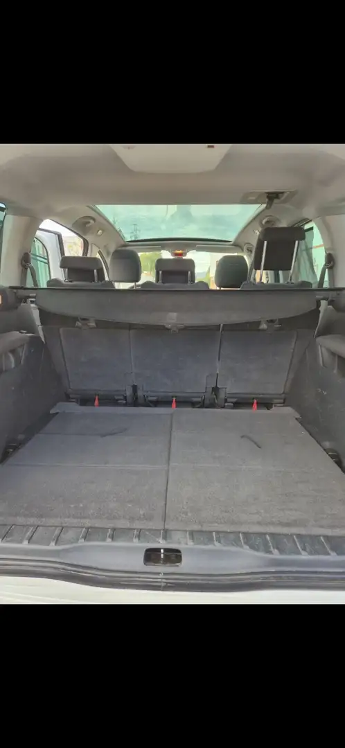 Peugeot 5008 2.0HDI FAP Allure - 2
