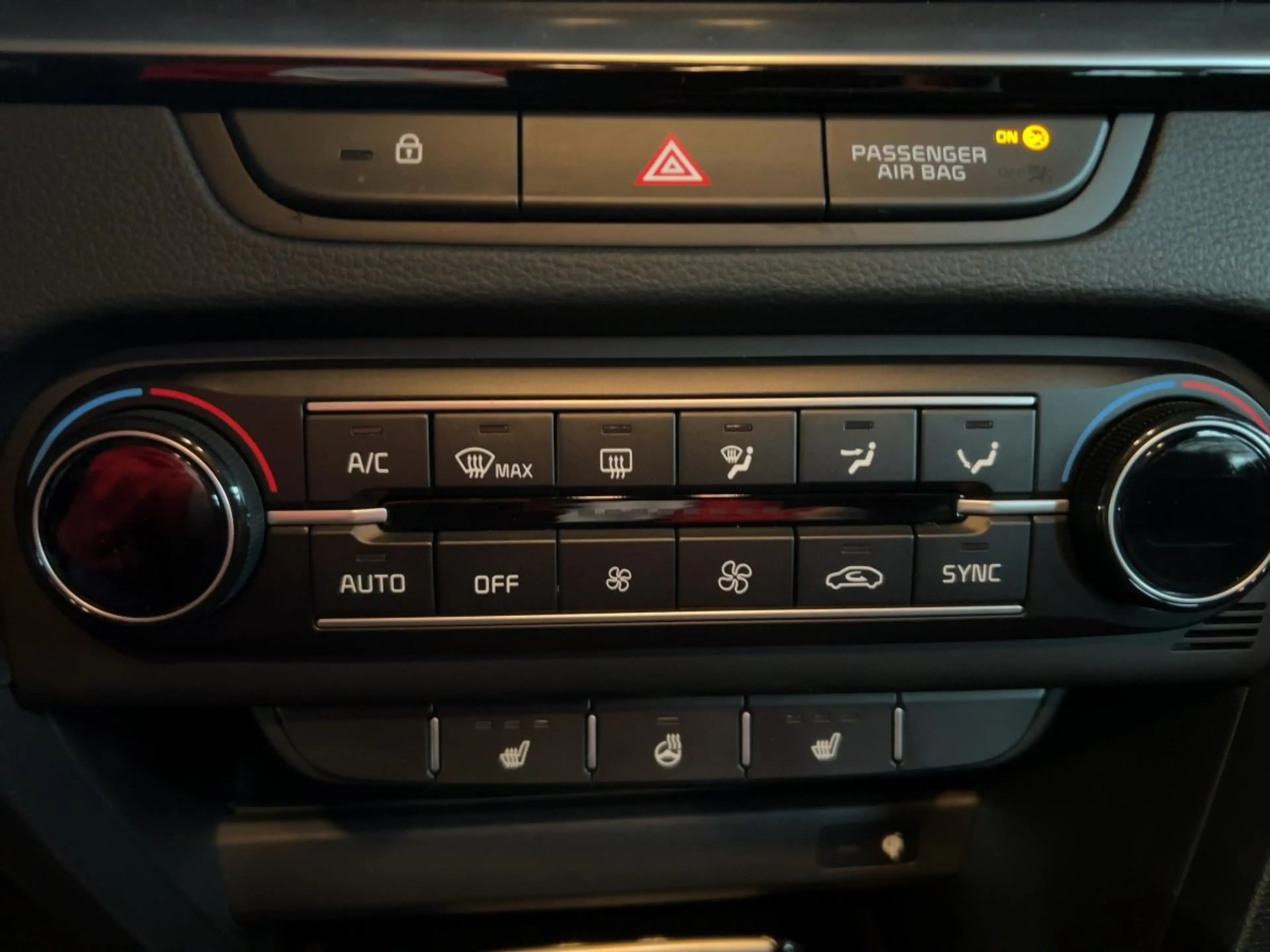 Kia Ceed / cee'd Spirit 1.5T LED+Navi+Kamera+Keyless — photo 13