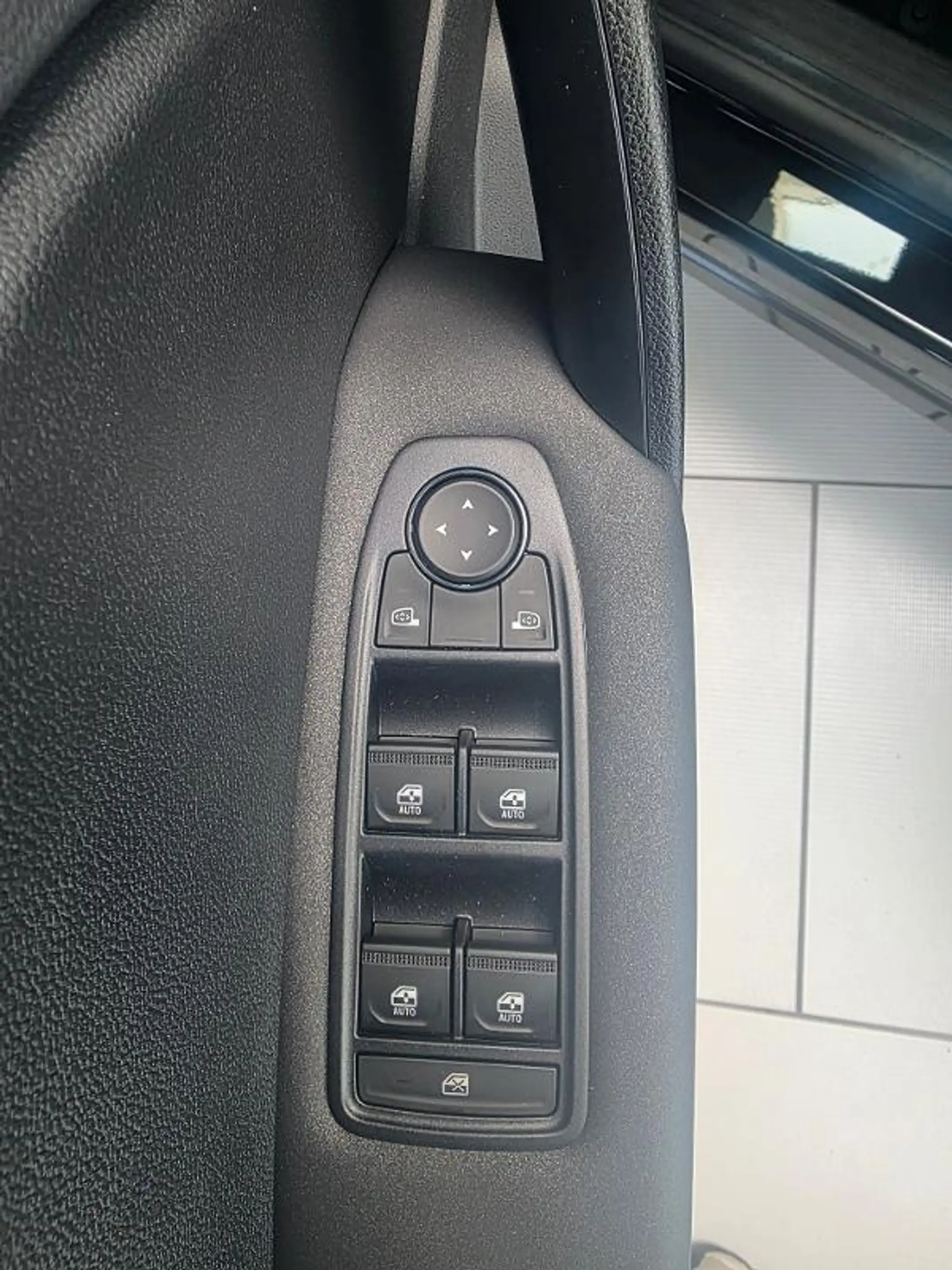 Mitsubishi ASX 1.8 Hybrid Black — photo 4