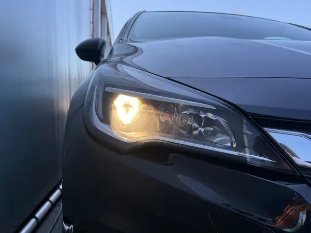 Opel Astra view 11