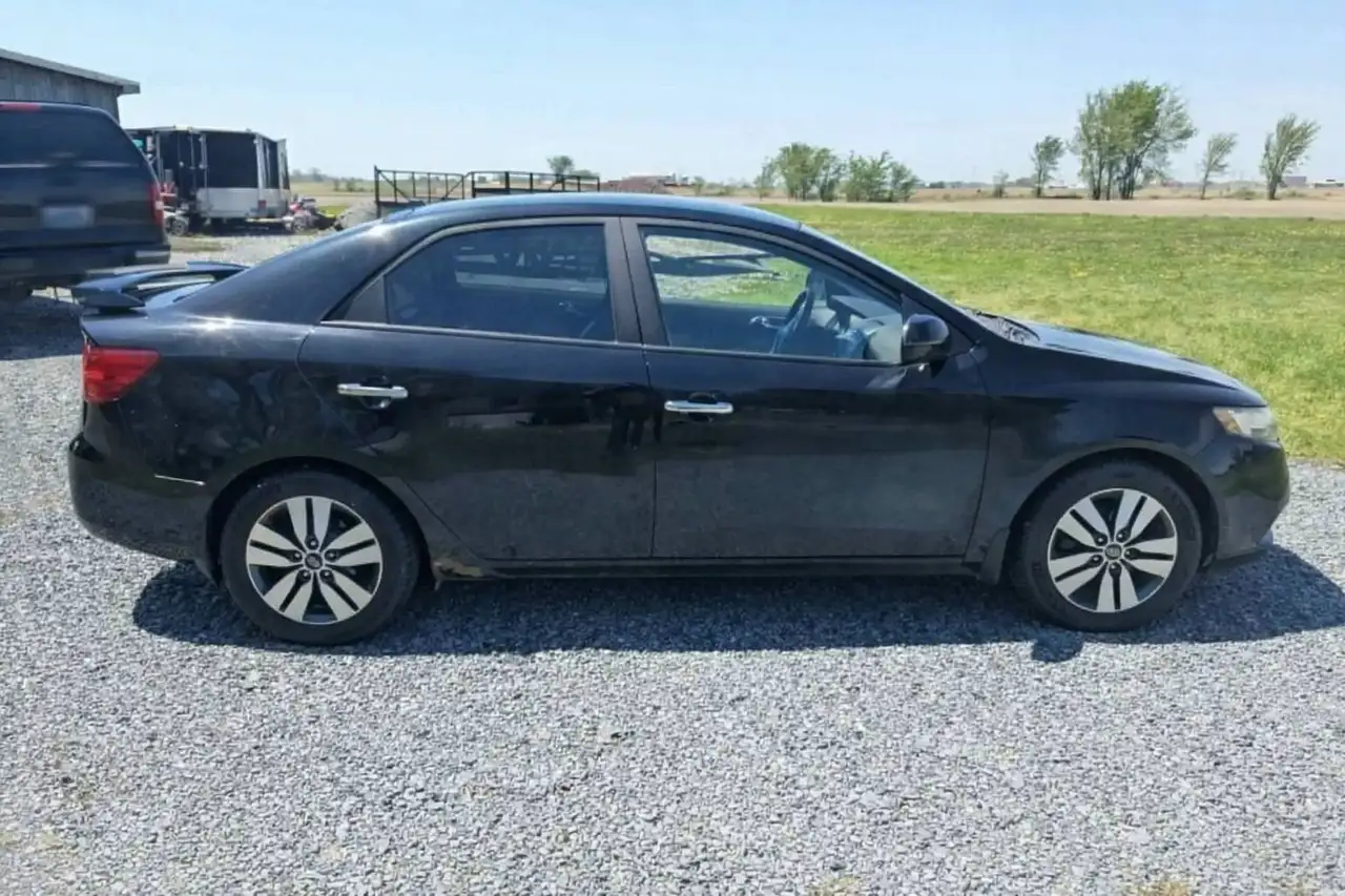 Kia Forte снимка Kia Forte