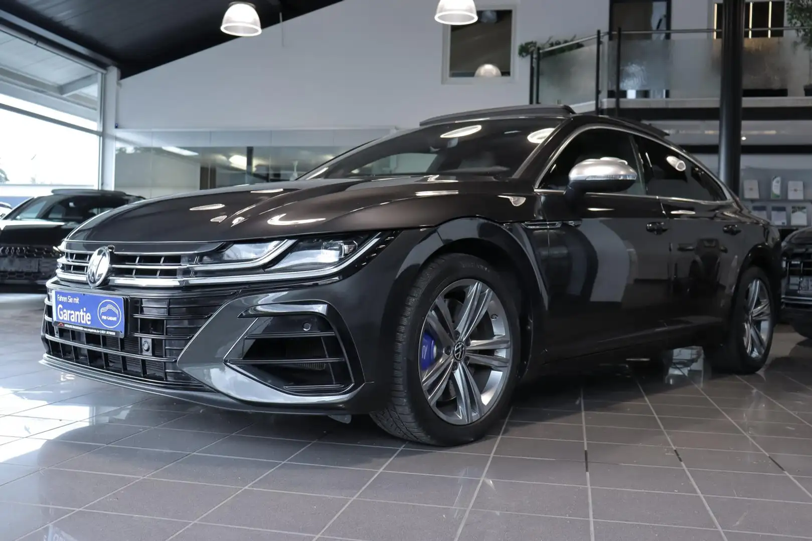 Volkswagen Arteon 2.0 TSI DSG R 4Motion *PANO*MATRIX*ACC* Grau - 2