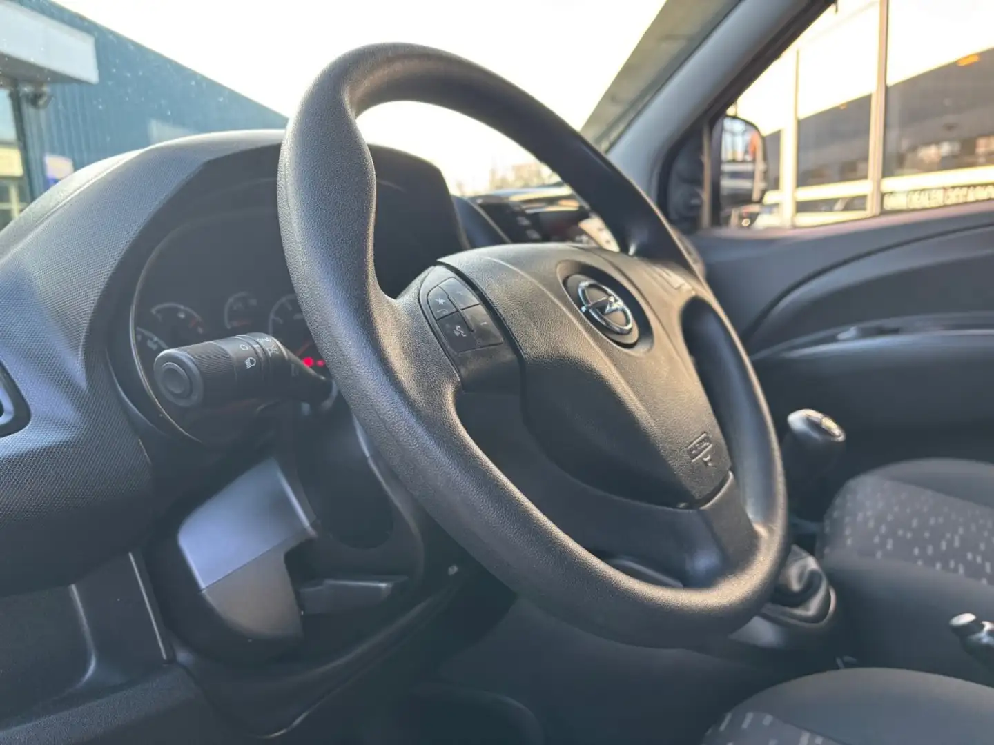 Opel Combo 1.3 CDTI L1H1 EDITION AIRCO Zwart - 2