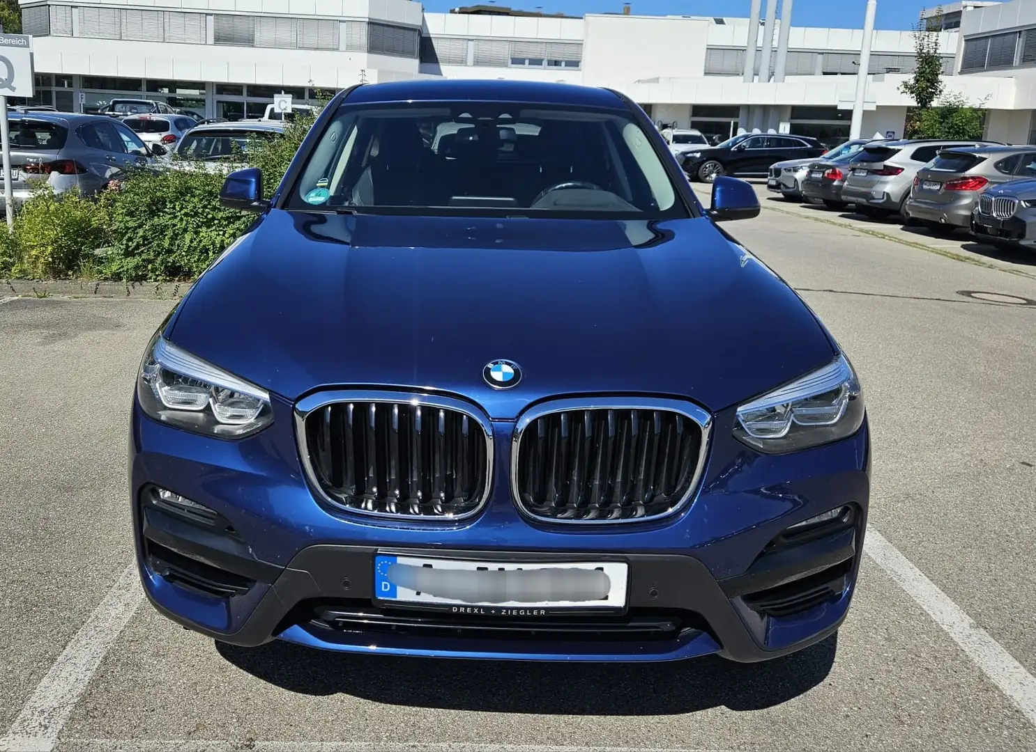 BMW X3 xDrive 30 e Advantage Blau - 1