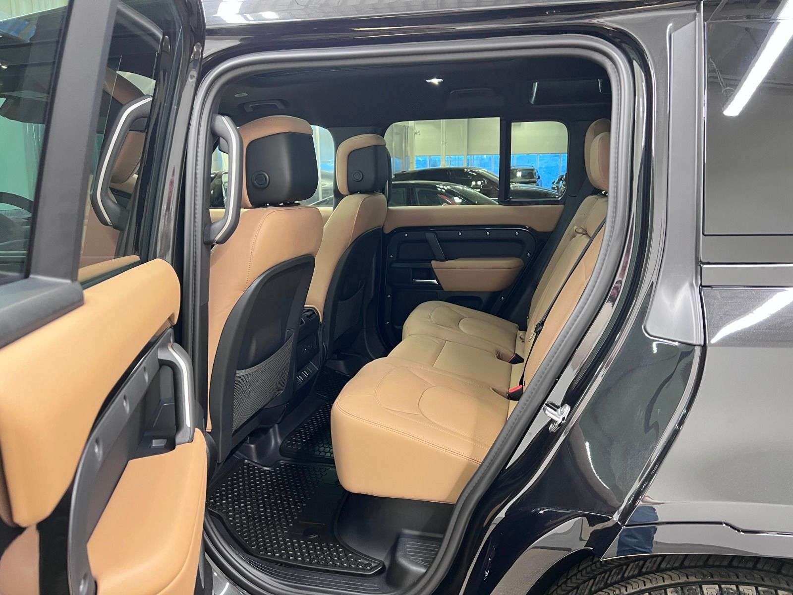 2026 Land Rover Defender 110 P400 X-DYNAMIC SE thumb 24
