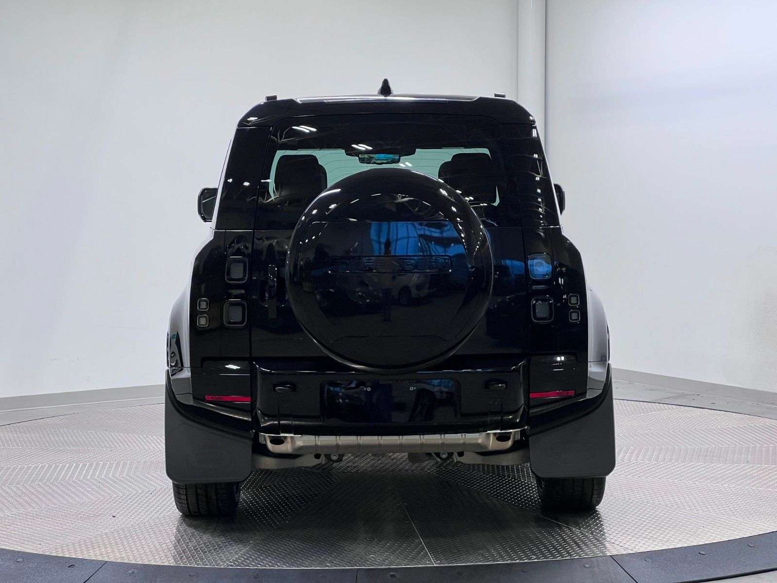 2026 Land Rover Defender 110 P400 X-DYNAMIC SE thumb 6