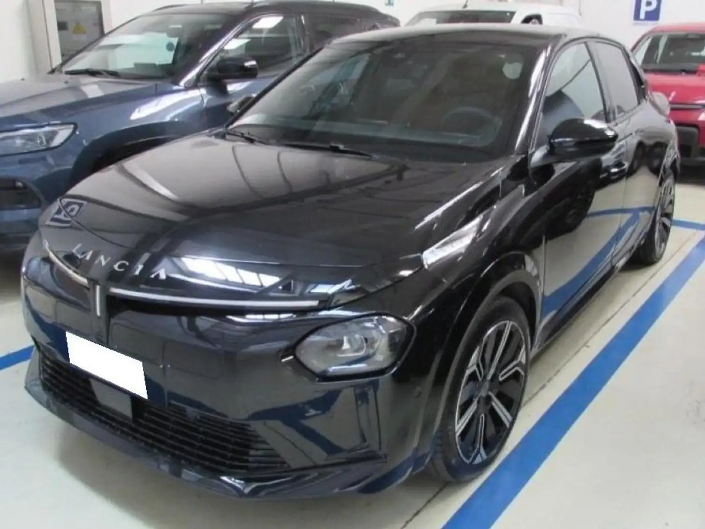 Lancia Ypsilon elettrica 51kWh LX 156cv *UNIPRO* Schwarz - 2