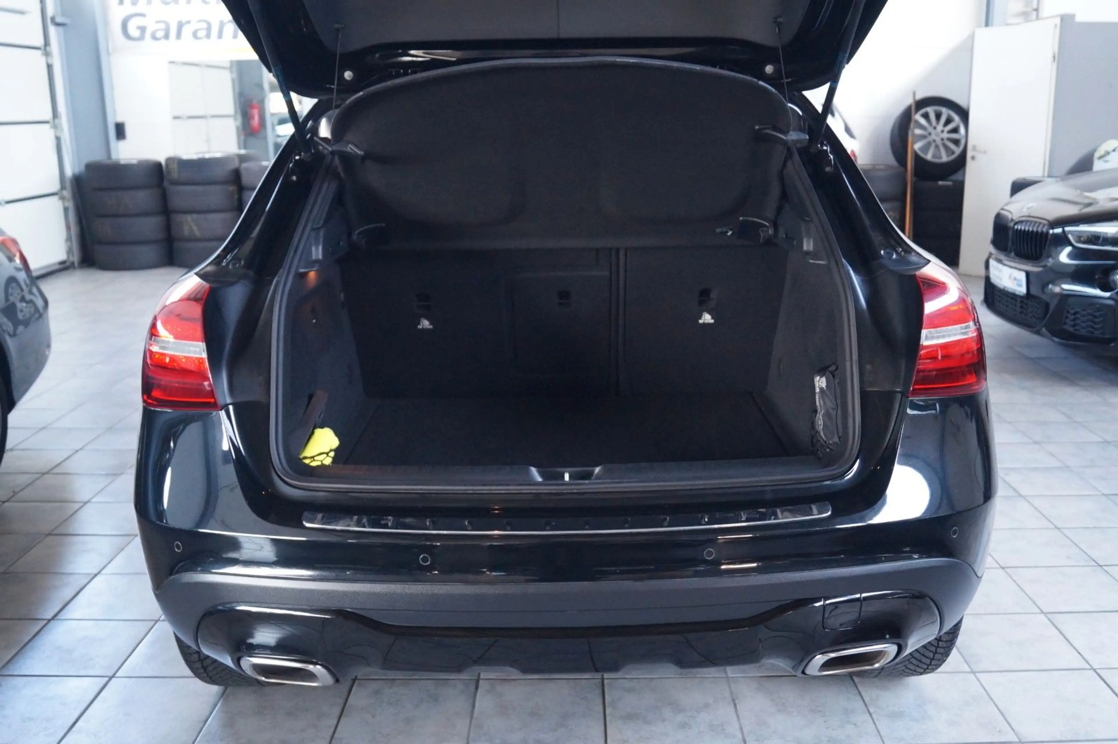 Mercedes-Benz GLA 180 URBAN*Automatik*LED*SH*Kamera*PDC* — photo 8
