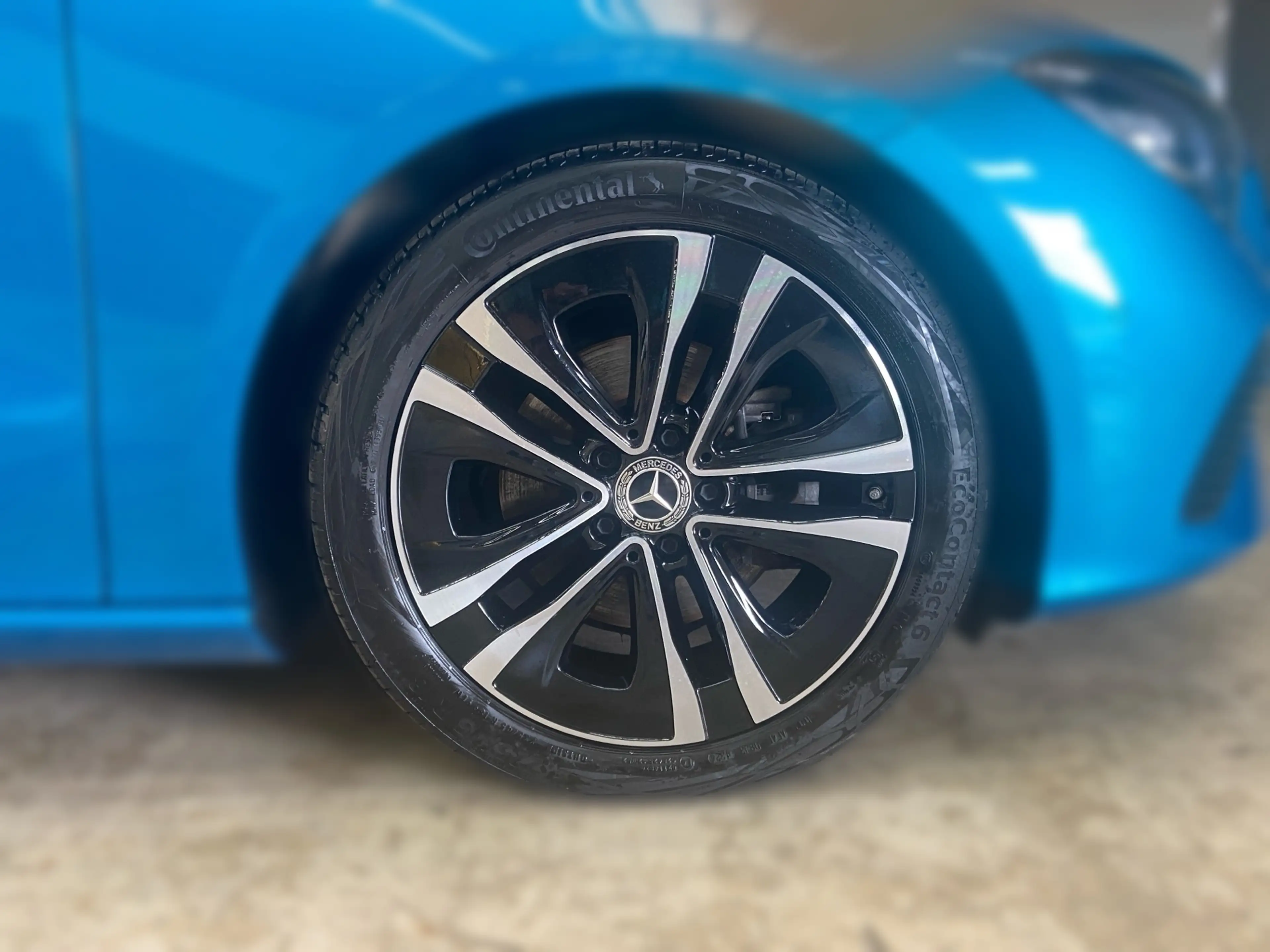 Mercedes-Benz CLA 200 d SB Prog+LED+Pano+AHK+Distr.+Burm+Night — photo 6