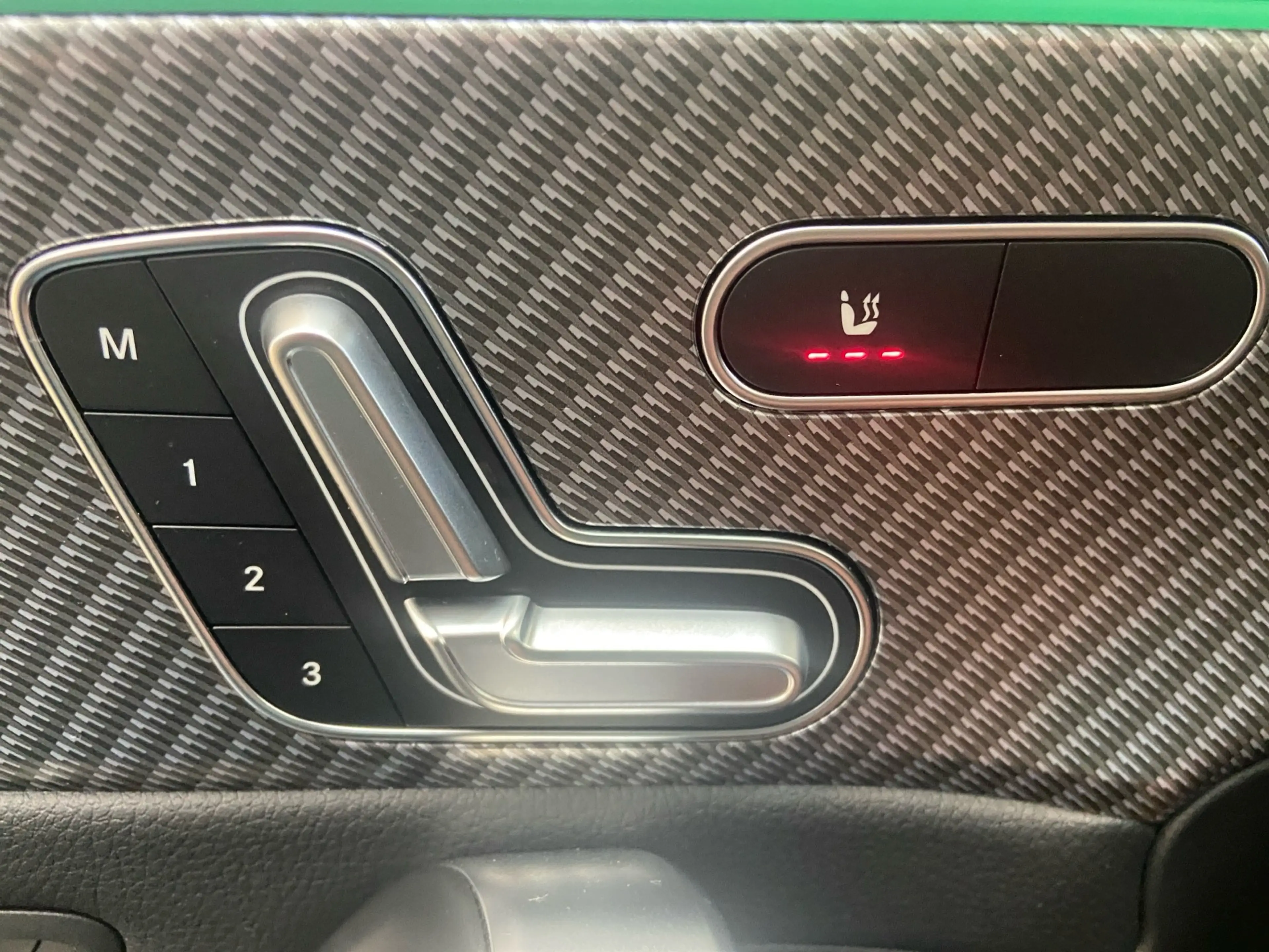 Mercedes-Benz CLA 200 d SB Prog+LED+Pano+AHK+Distr.+Burm+Night — photo 14