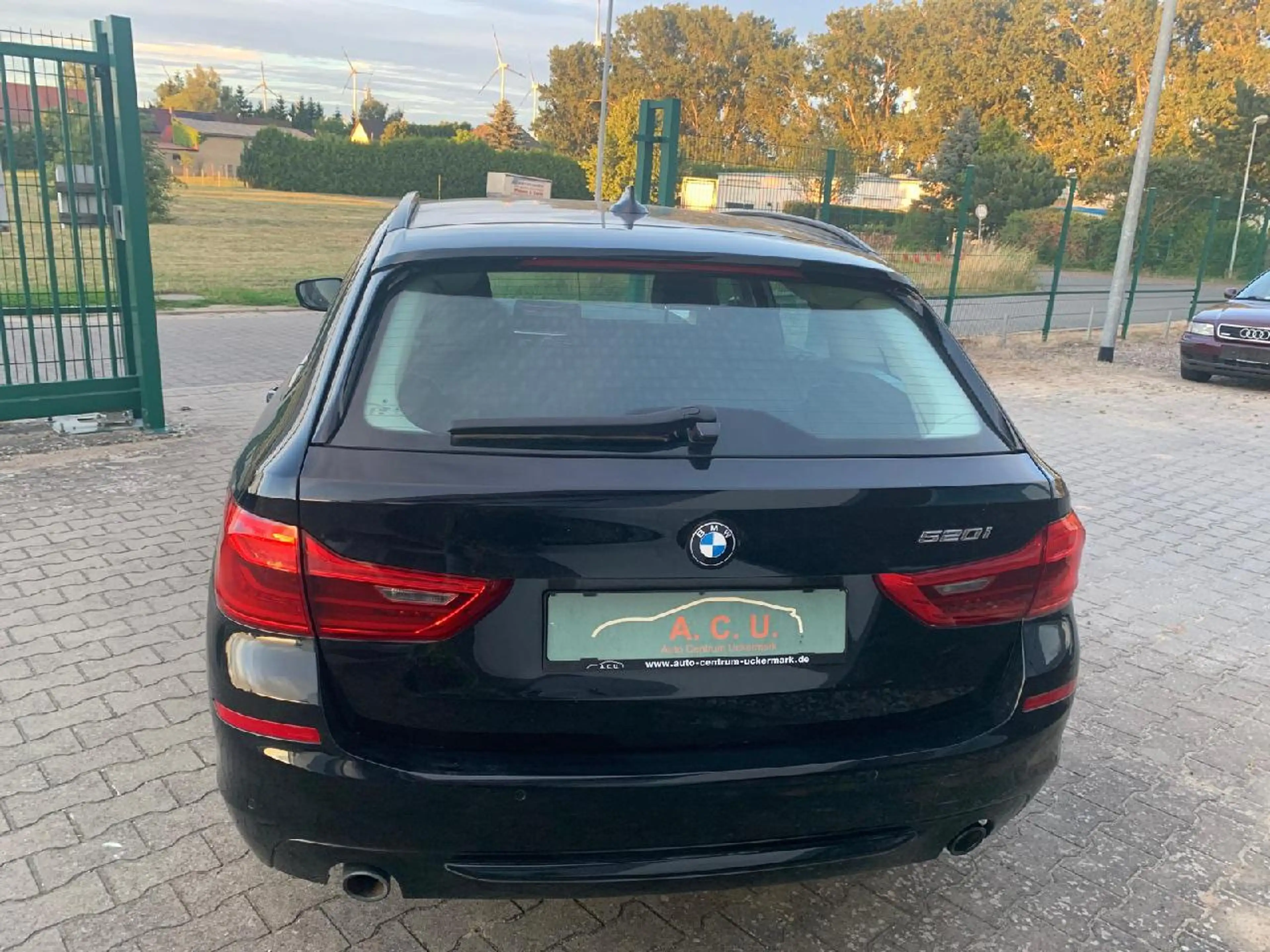 BMW 520 520 i Sport Line — photo 8