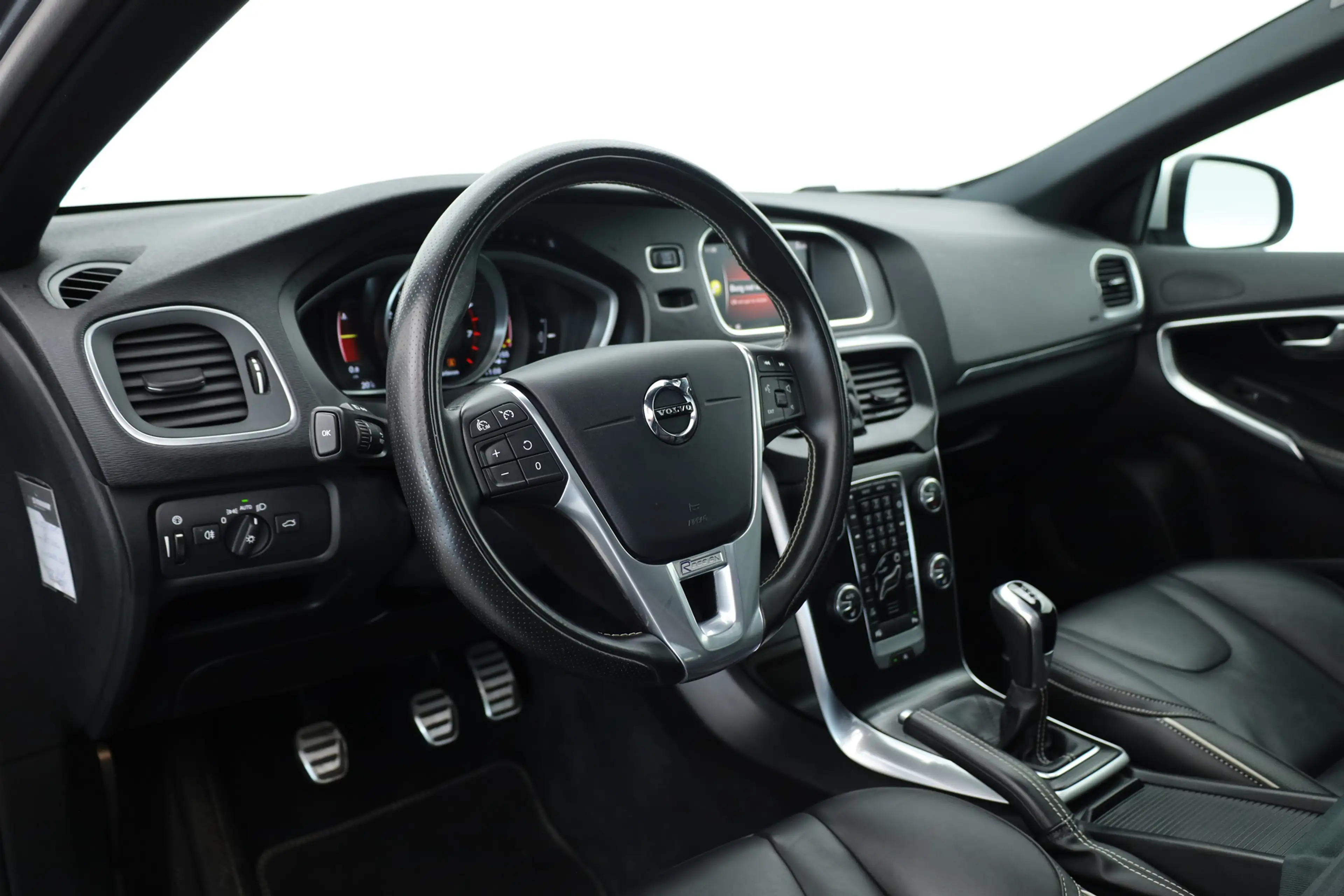 Volvo V40 2.0 T4 R-Design | 190PK | Leer | Panorama-dak | Tr — photo 4