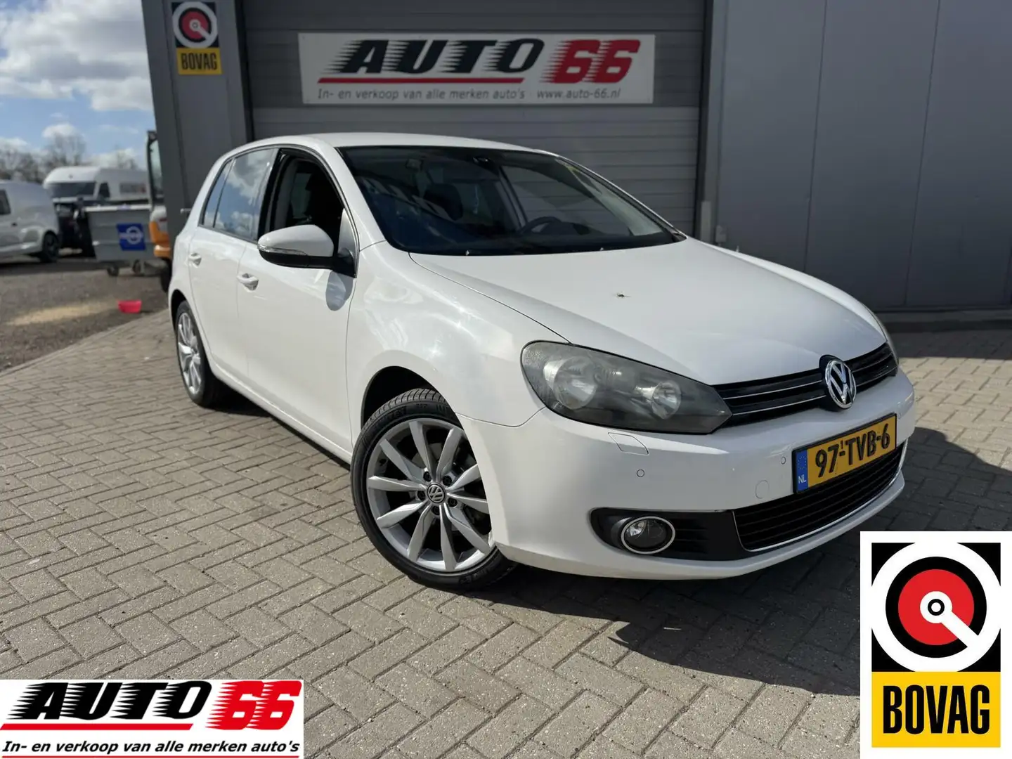Volkswagen Golf 1.2 TSI Highline BlueMotion Airco 5 drs Wit - 2