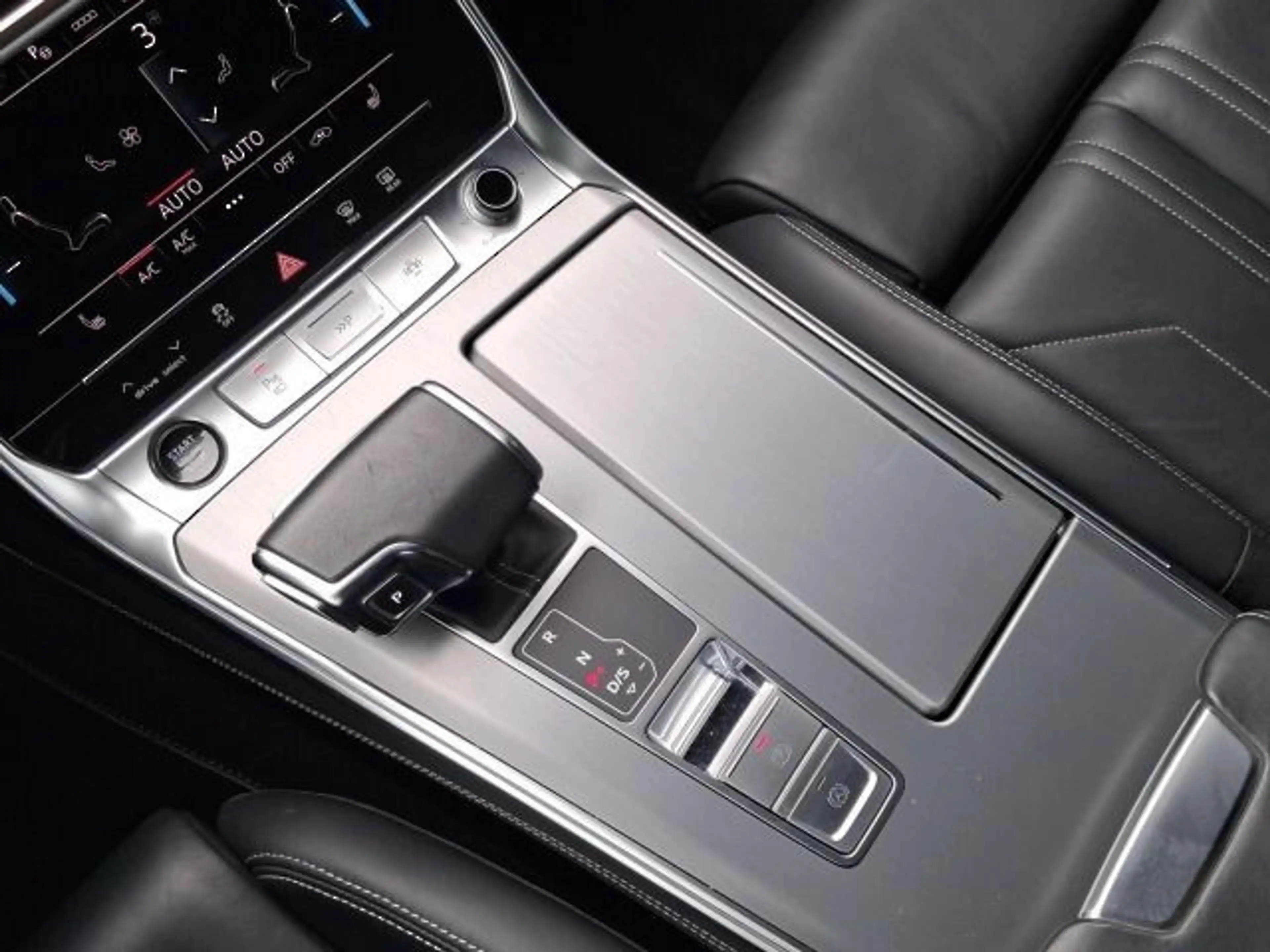Audi A7 50 TFSIe Q 2x S LINE NAVI BuO LM20 — photo 10