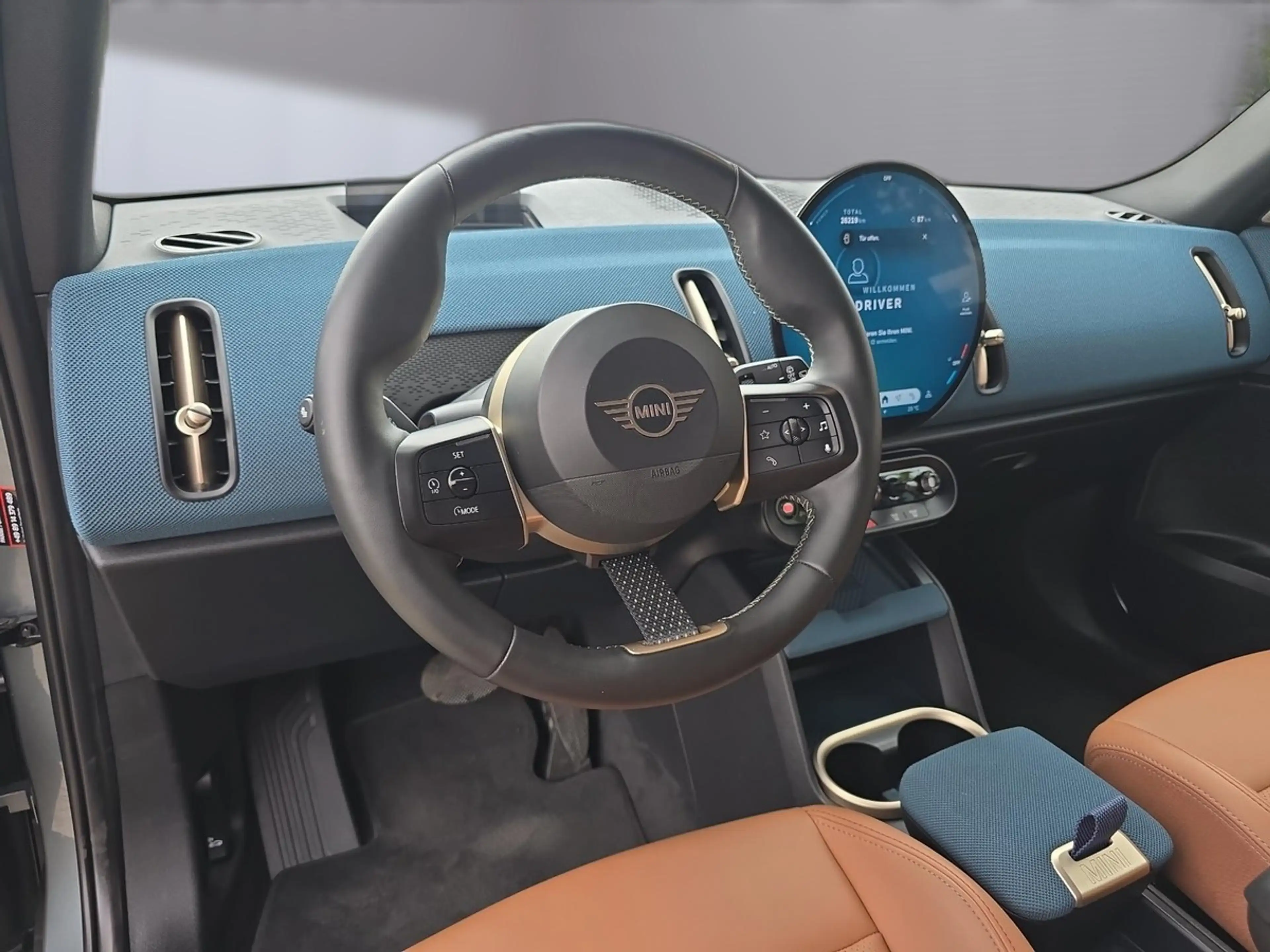 MINI Countryman C Favoured Trim+PANO+HUD+H&K+20"+ACC+360° — photo 12