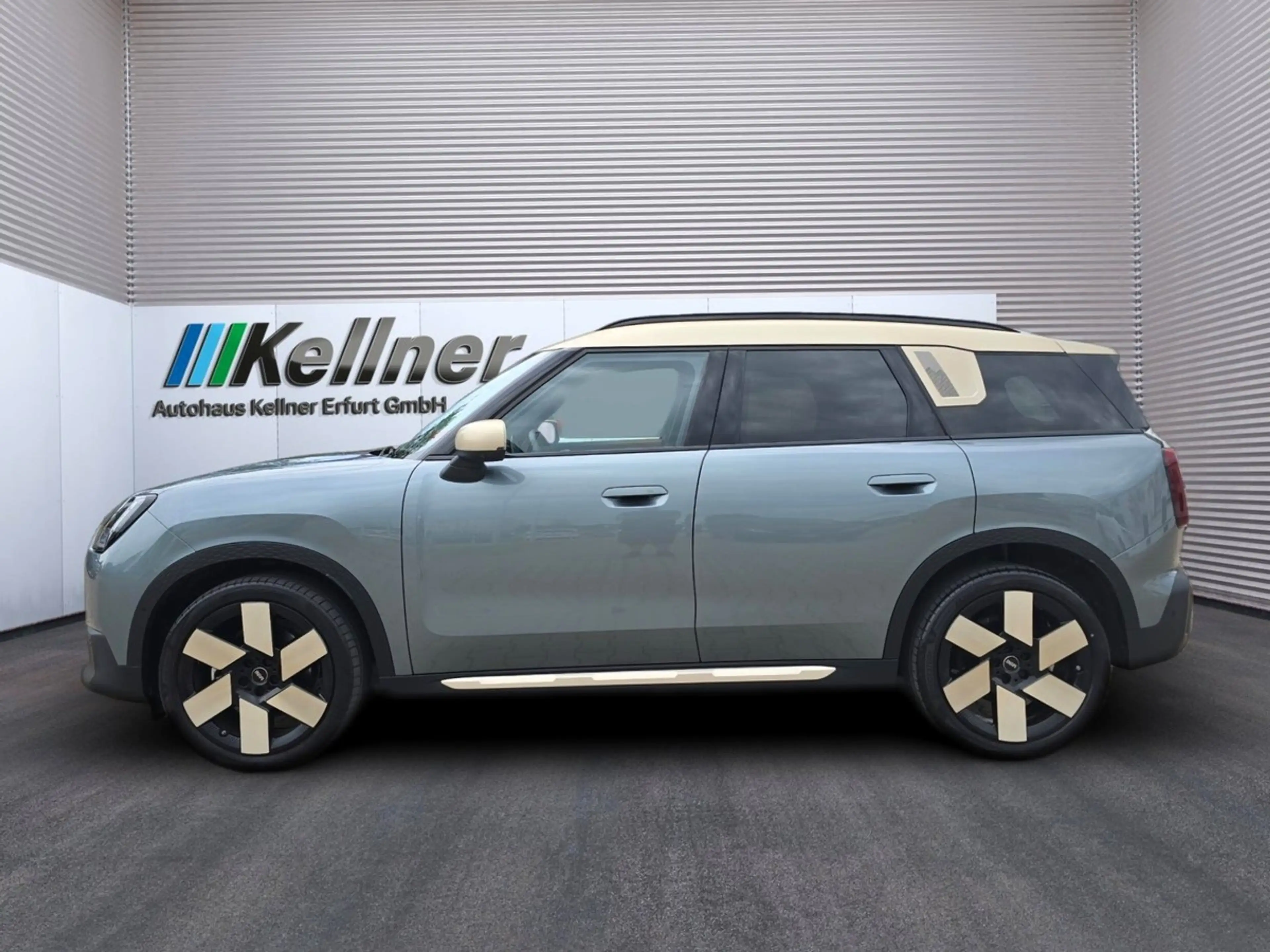 MINI Countryman C Favoured Trim+PANO+HUD+H&K+20"+ACC+360° — photo 3