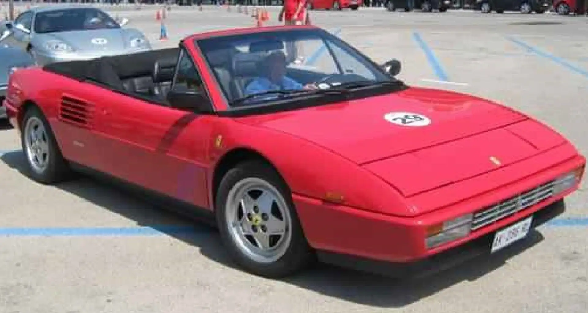 Ferrari Mondial Cabrio crvena - 1