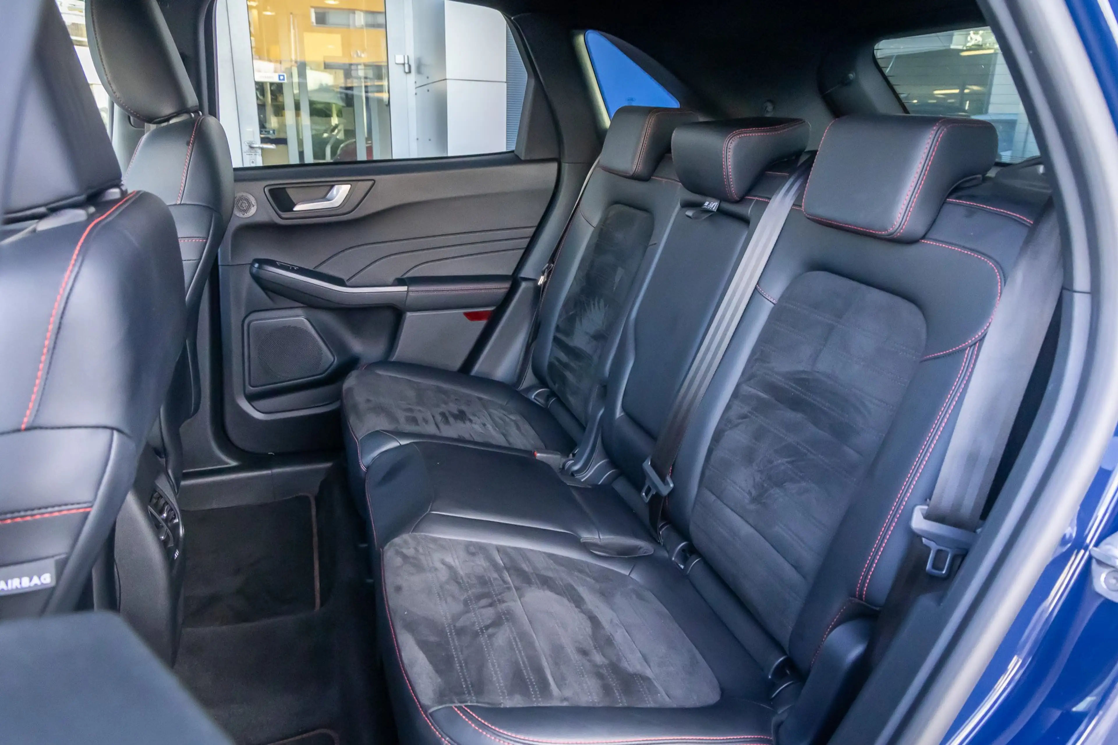 Ford Kuga 2.5 PHEV ST-Line X Trekhaak | Dodehoek detectie | — photo 19