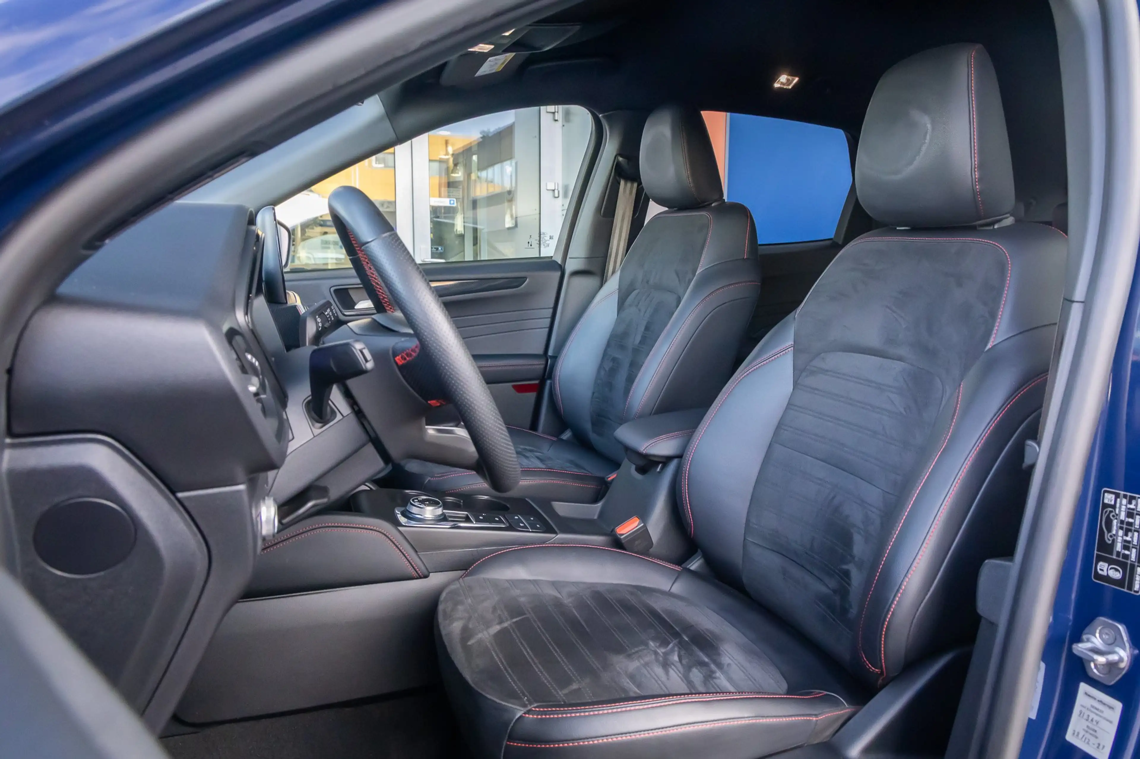 Ford Kuga 2.5 PHEV ST-Line X Trekhaak | Dodehoek detectie | — photo 17