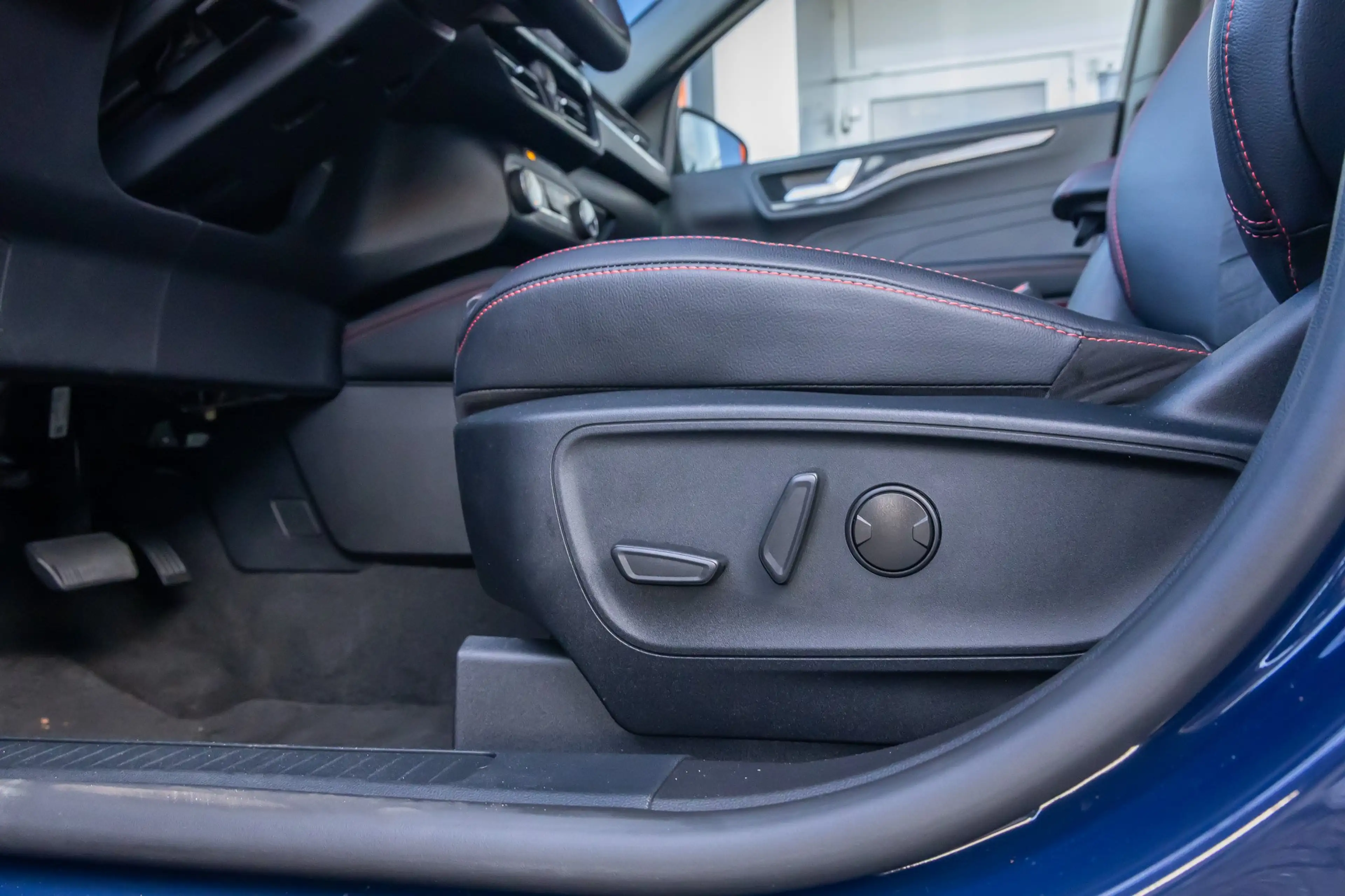 Ford Kuga 2.5 PHEV ST-Line X Trekhaak | Dodehoek detectie | — photo 18