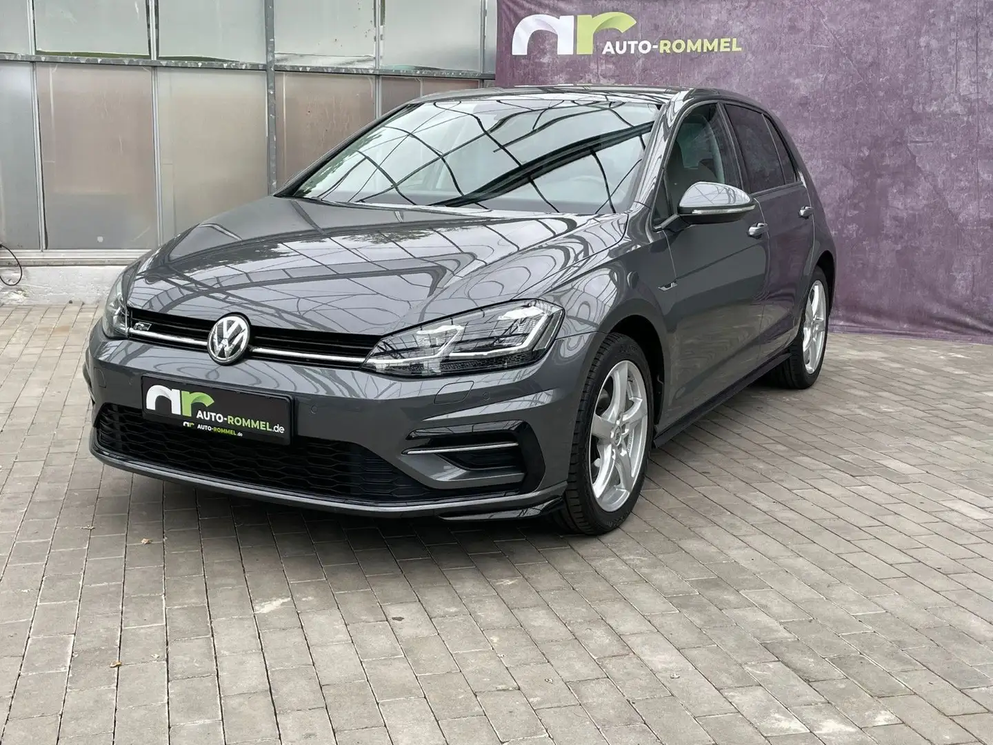Volkswagen Golf VII 1.5TSI DSG Highl. R-Line LED Assist Nav Grey - 1