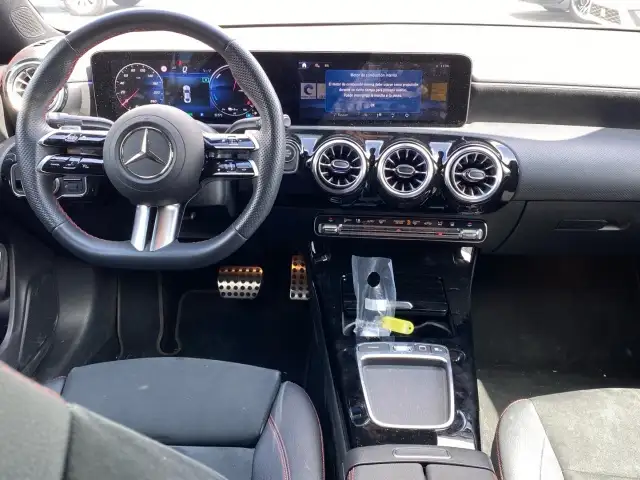 Mercedes-Benz Cla view 8