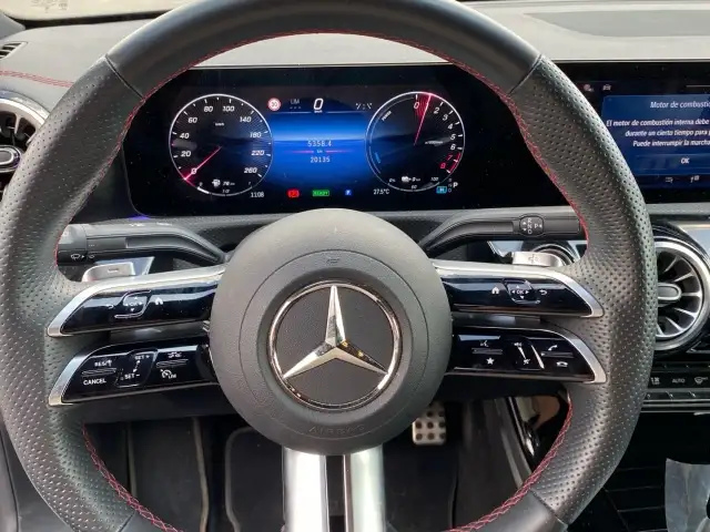Mercedes-Benz Cla view 9