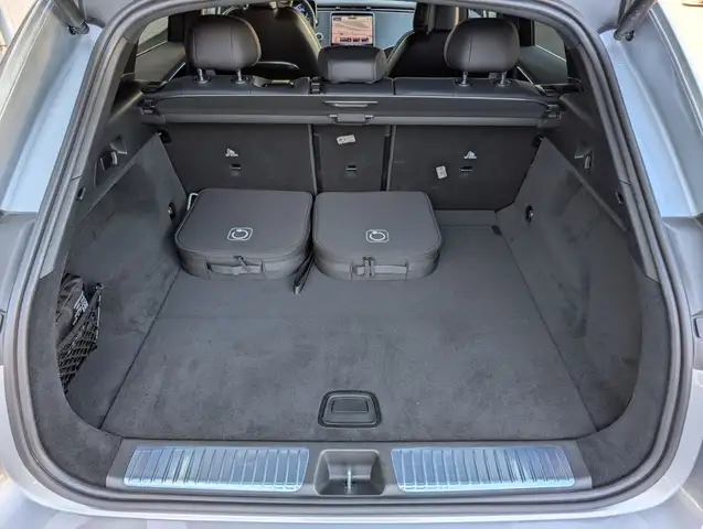 Mercedes-Benz EQE view 24
