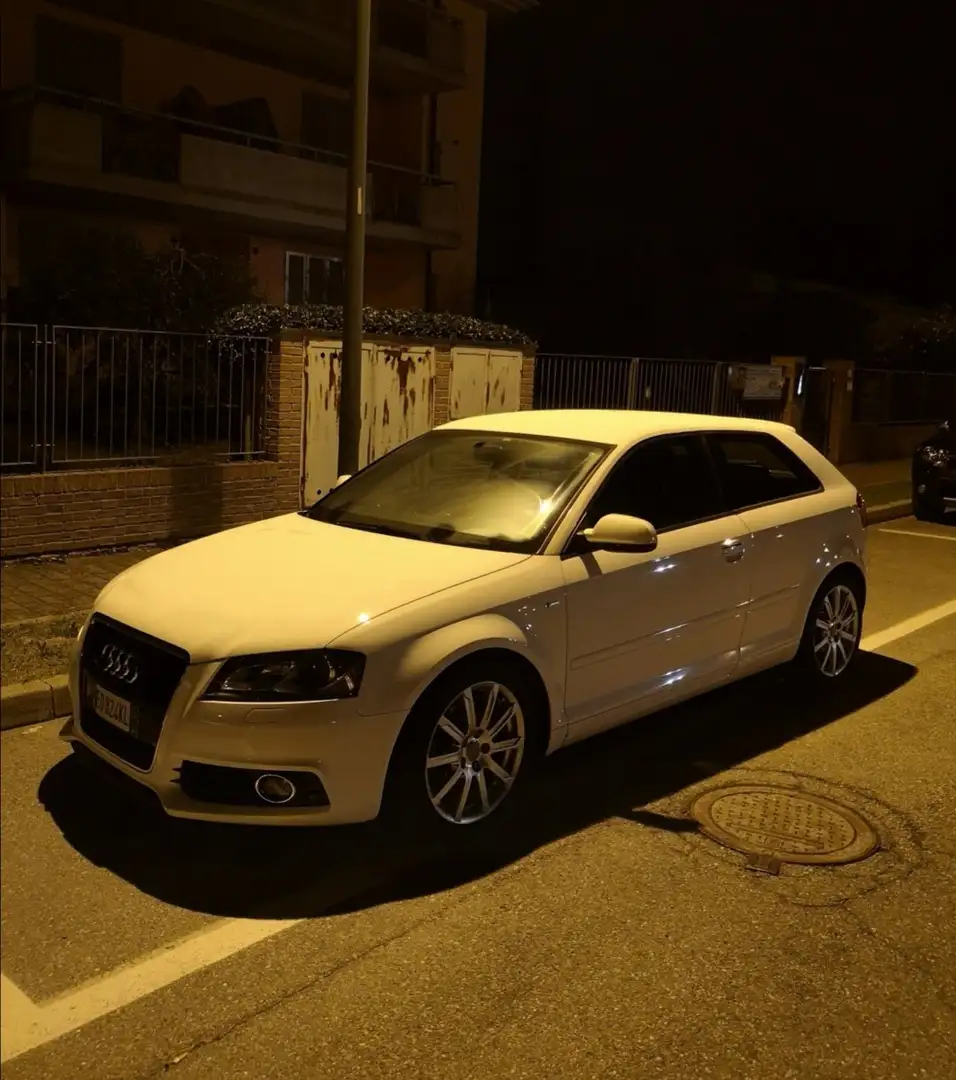 Audi A3 2.0 tdi Ambition quattro Bianco - 2