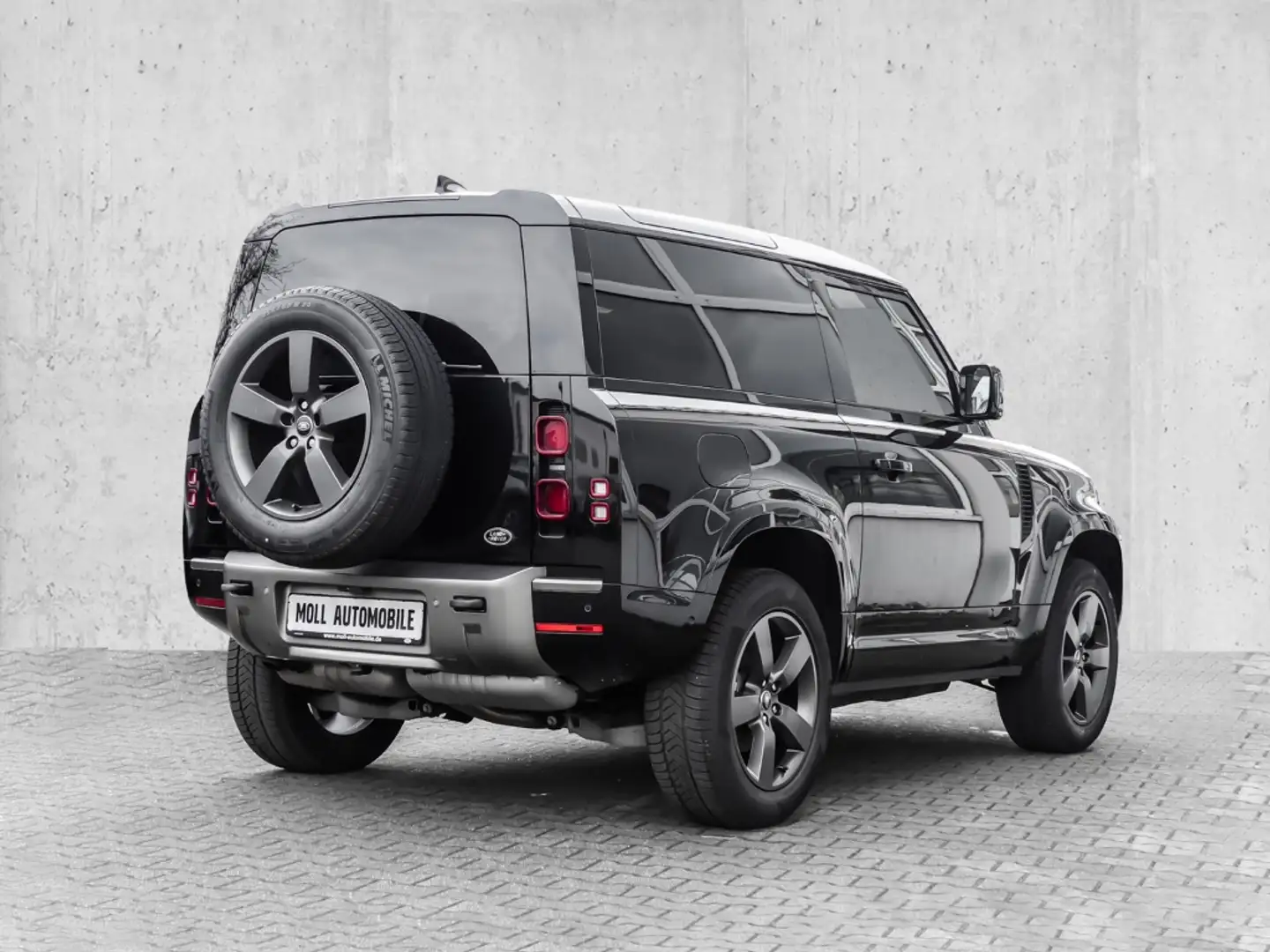 Land Rover Defender 90 X-Dynamic SE D250 AHK-abnehmbar Navi Soundsyste Černá - 2