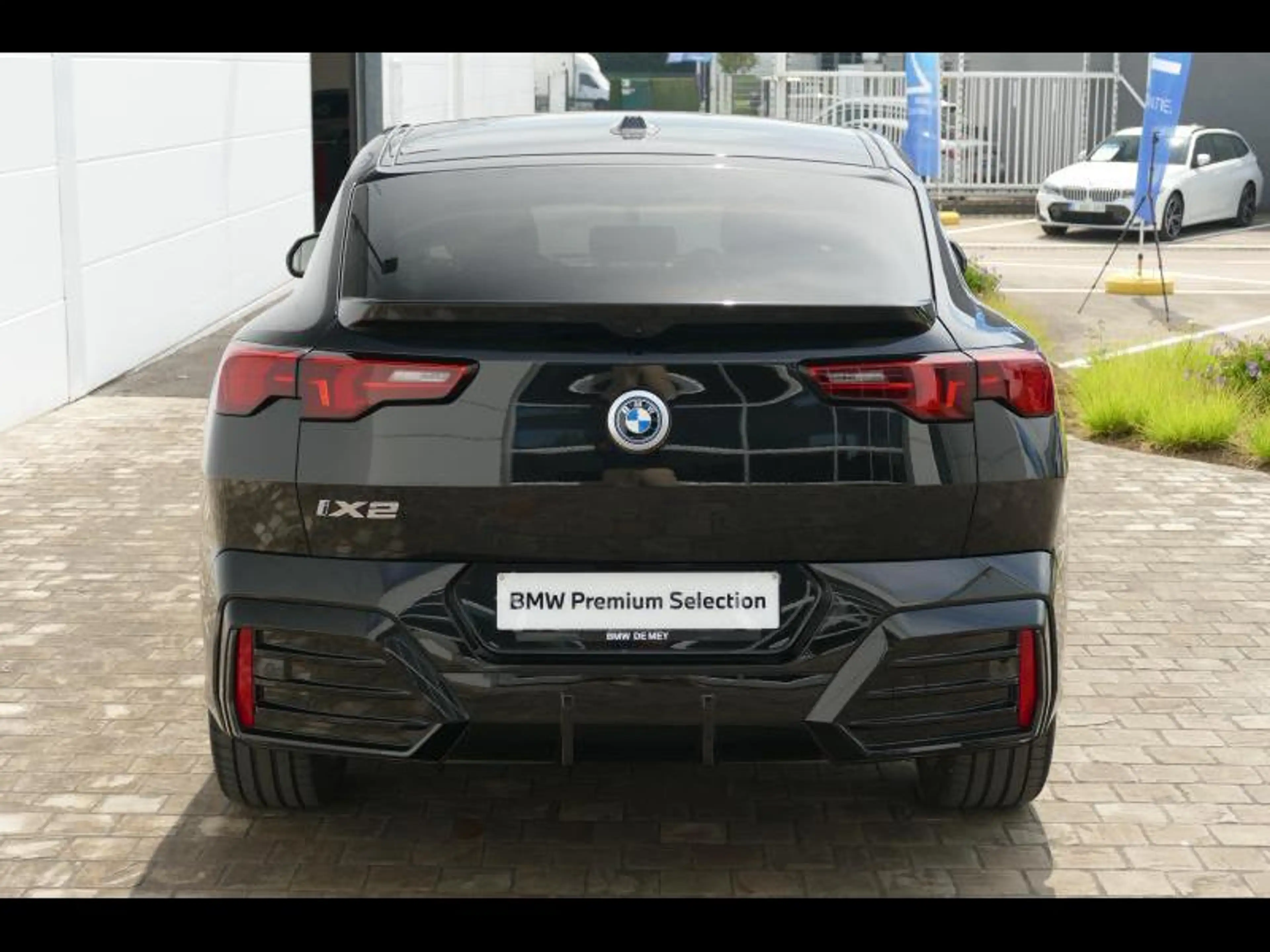 BMW iX2 eDrive20 H/K-HUD-PANO-360 — photo 12