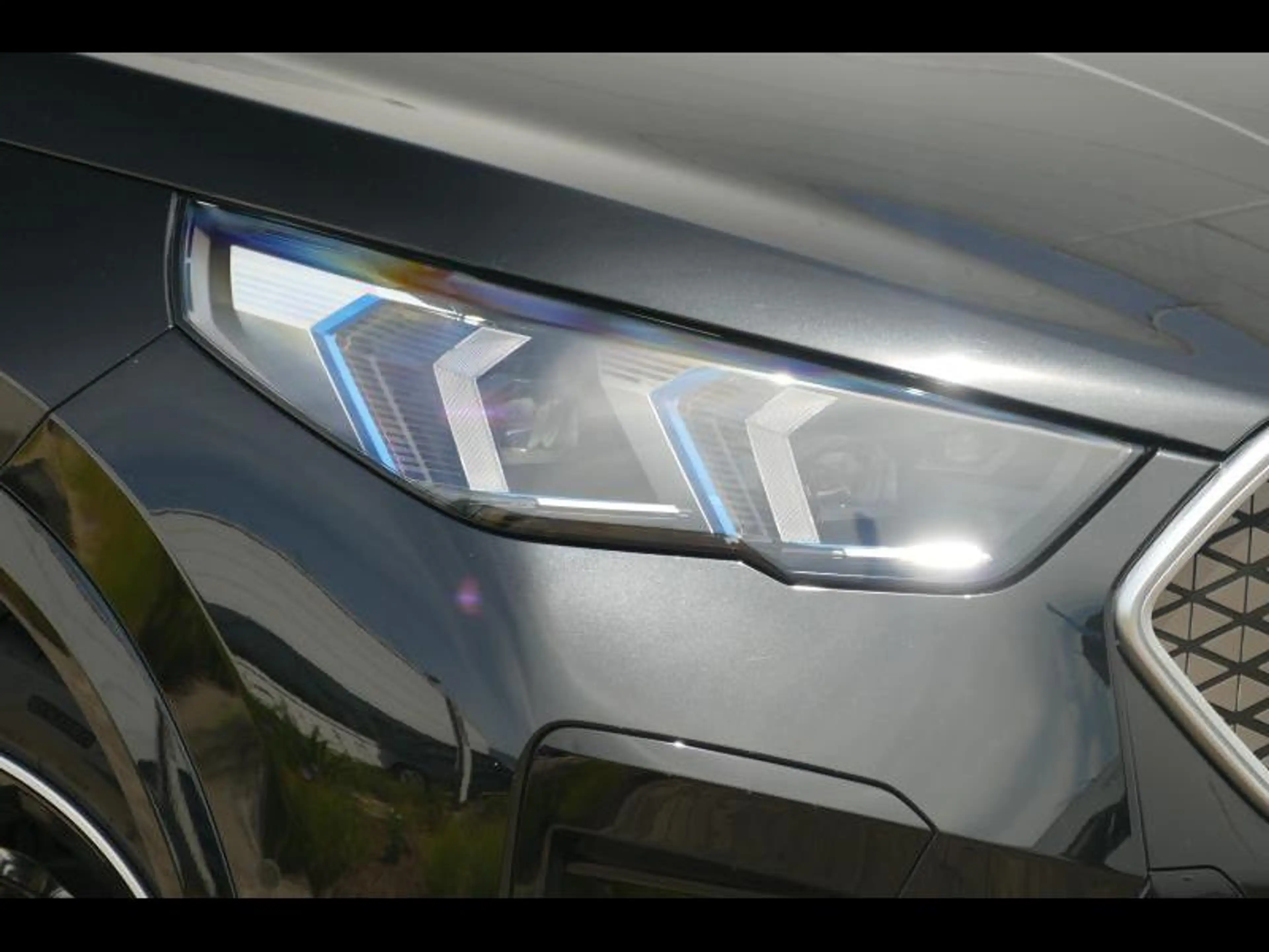BMW iX2 eDrive20 H/K-HUD-PANO-360 — photo 13