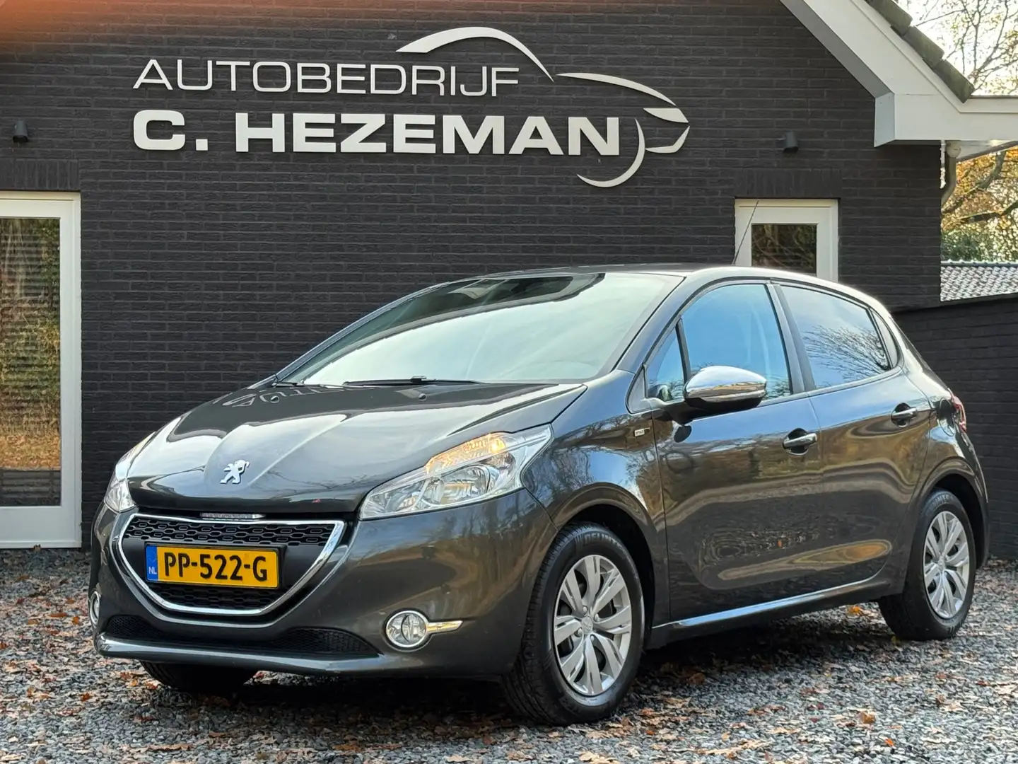 Peugeot 208 1.2 VTi Allure Cruise Control Grijs - 1