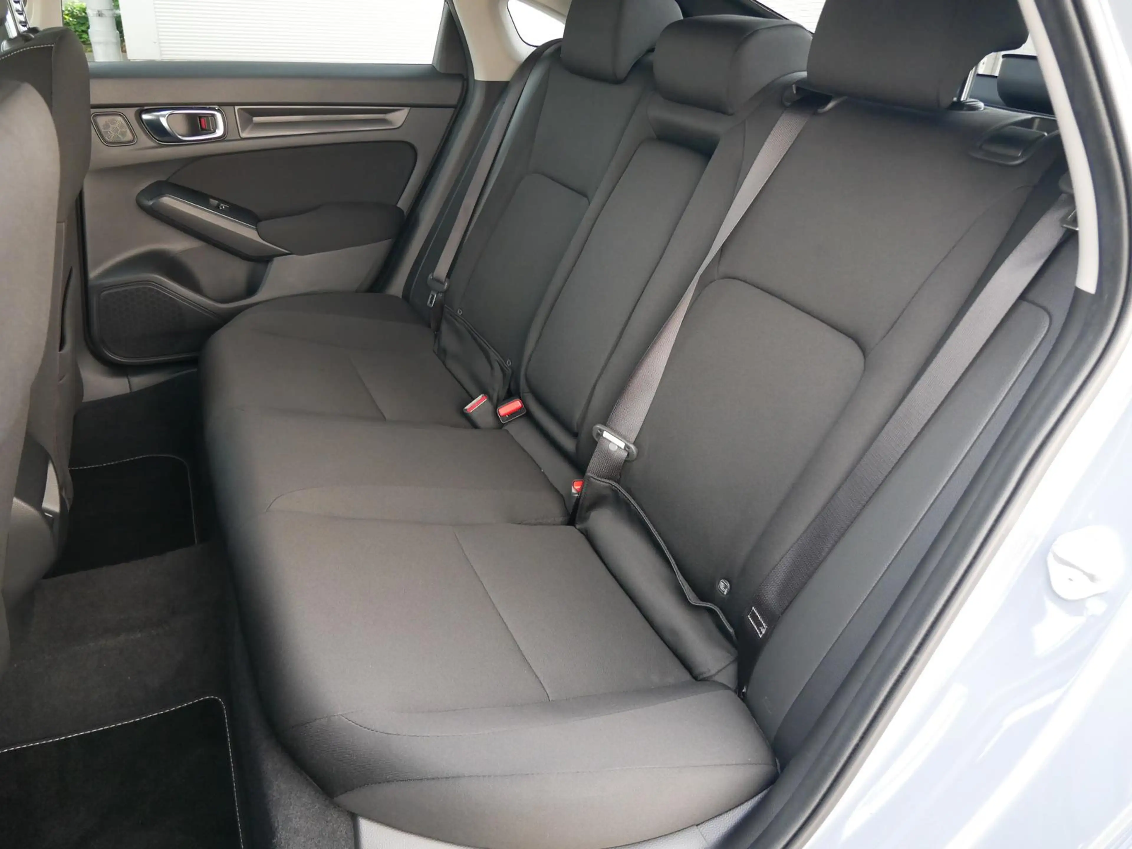 Honda Civic 2.0 Hybrid Elegance LED+KAMERA+NAVI+PDC — photo 16