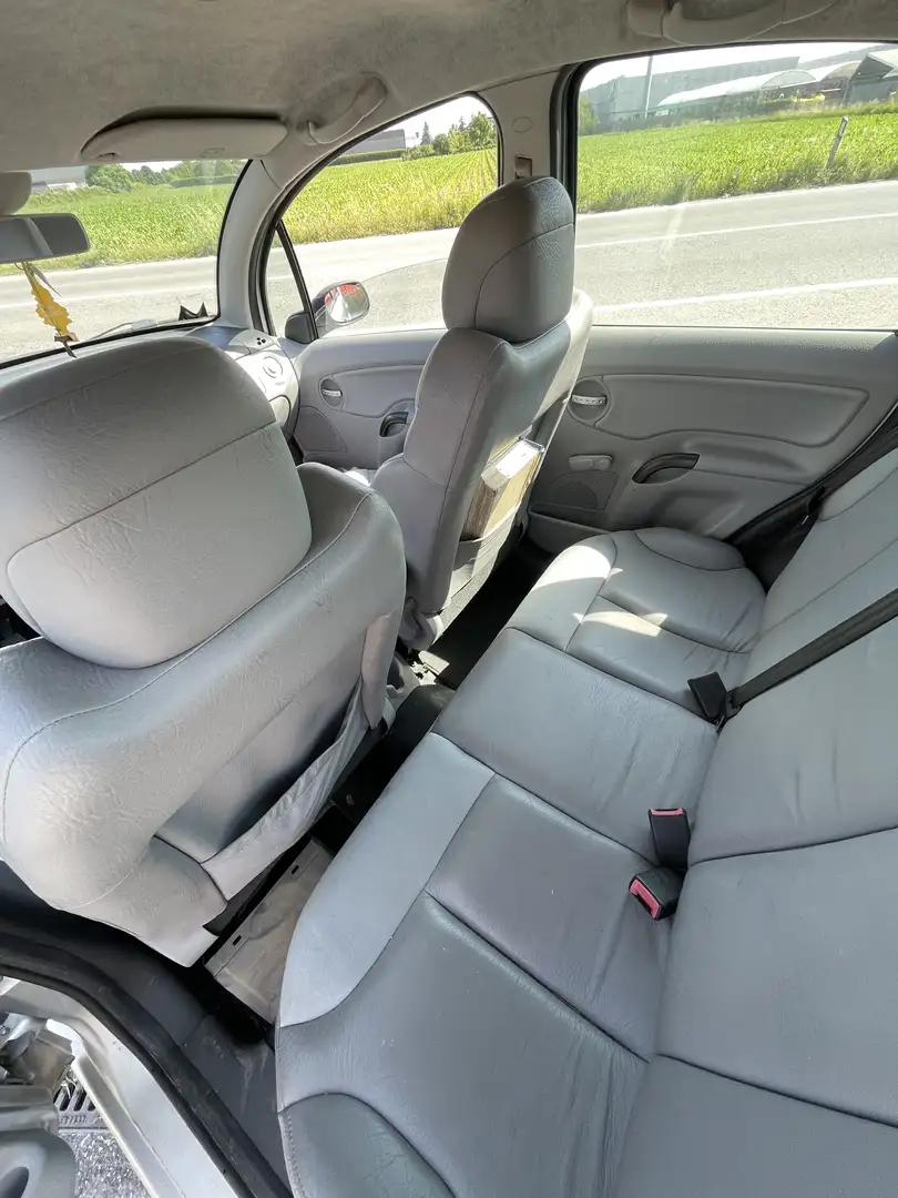 Citroen C3 1.4 Exclusive Style (exclusive) - 2