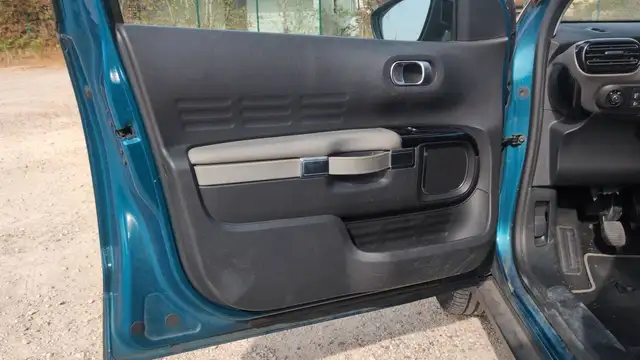 Citroen C4 Cactus view 7